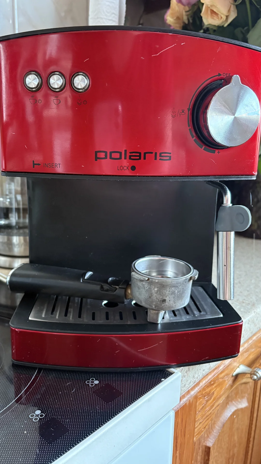Кофеварка рожковая polaris pcm 1528ae adore - изображение 1