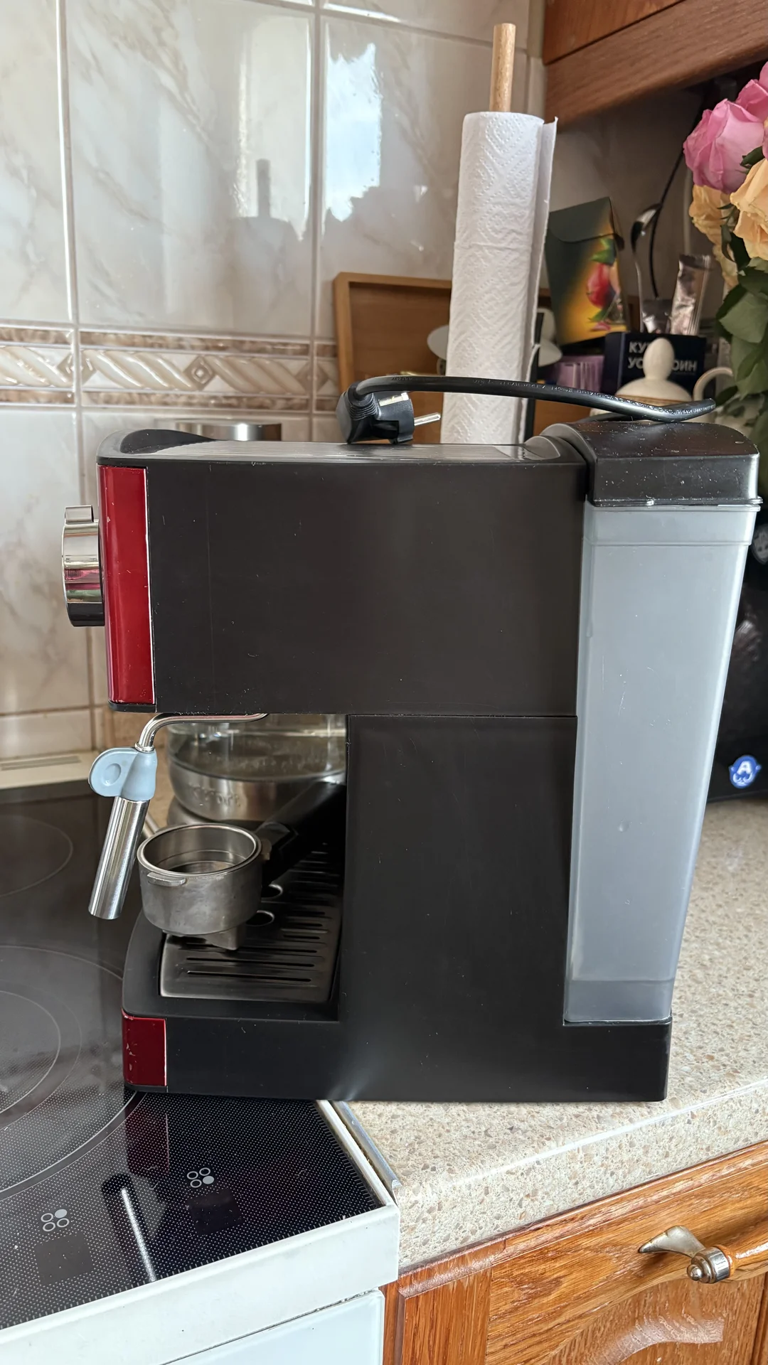 Кофеварка рожковая polaris pcm 1528ae adore - миниатюра 3