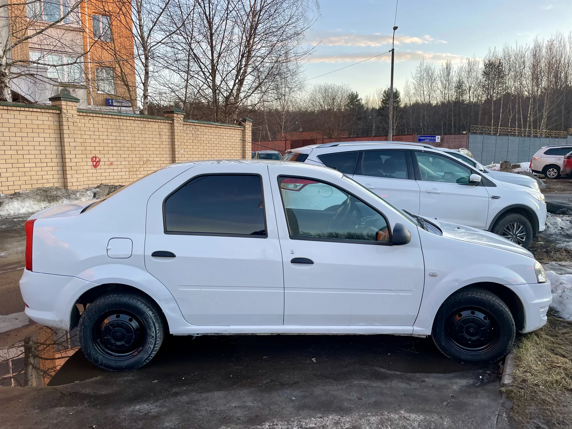 Renault Logan 1.4 MT 2015 - миниатюра 4
