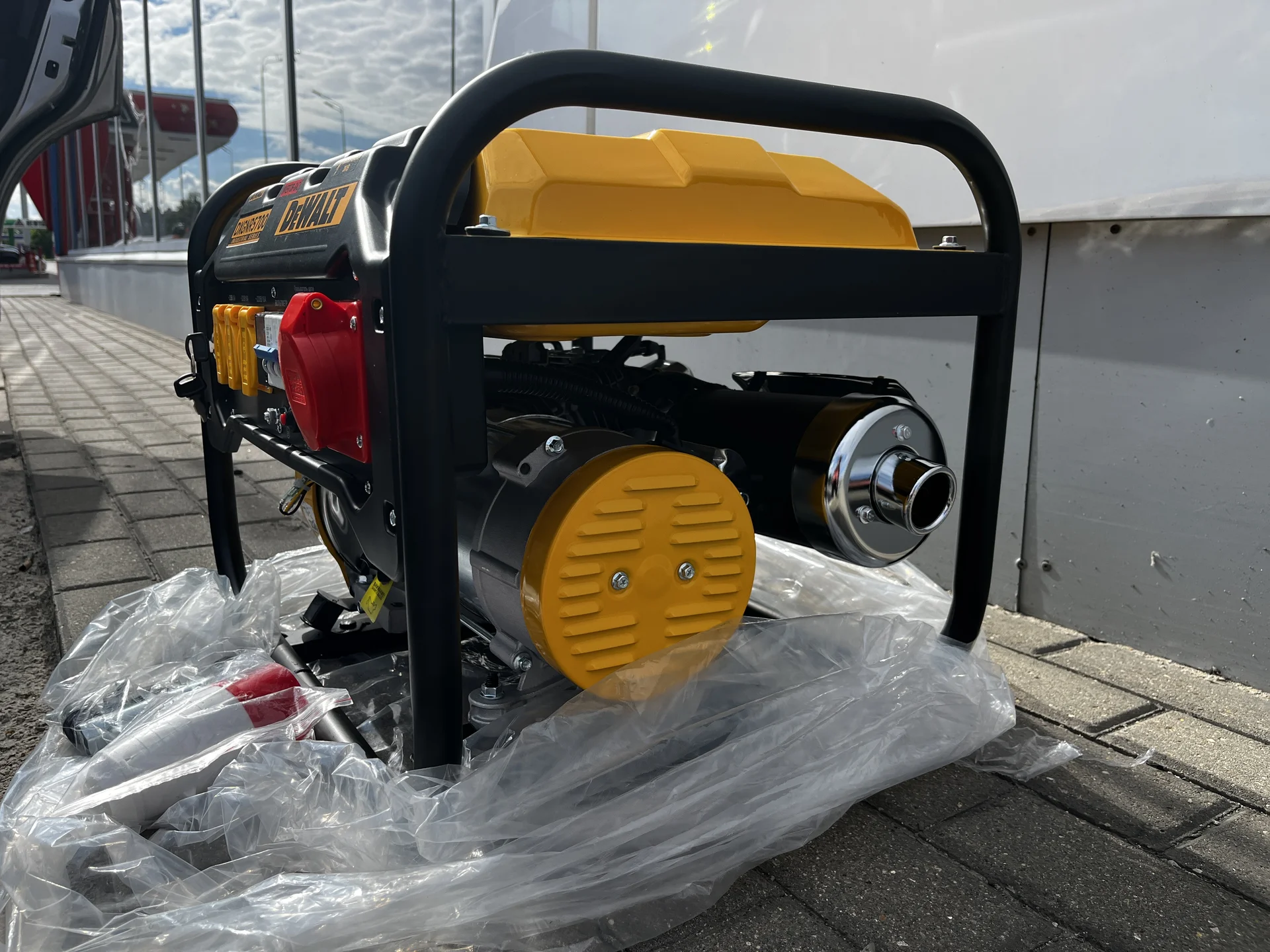 Мини-электростанция dewalt dxgnr5700 - миниатюра 3
