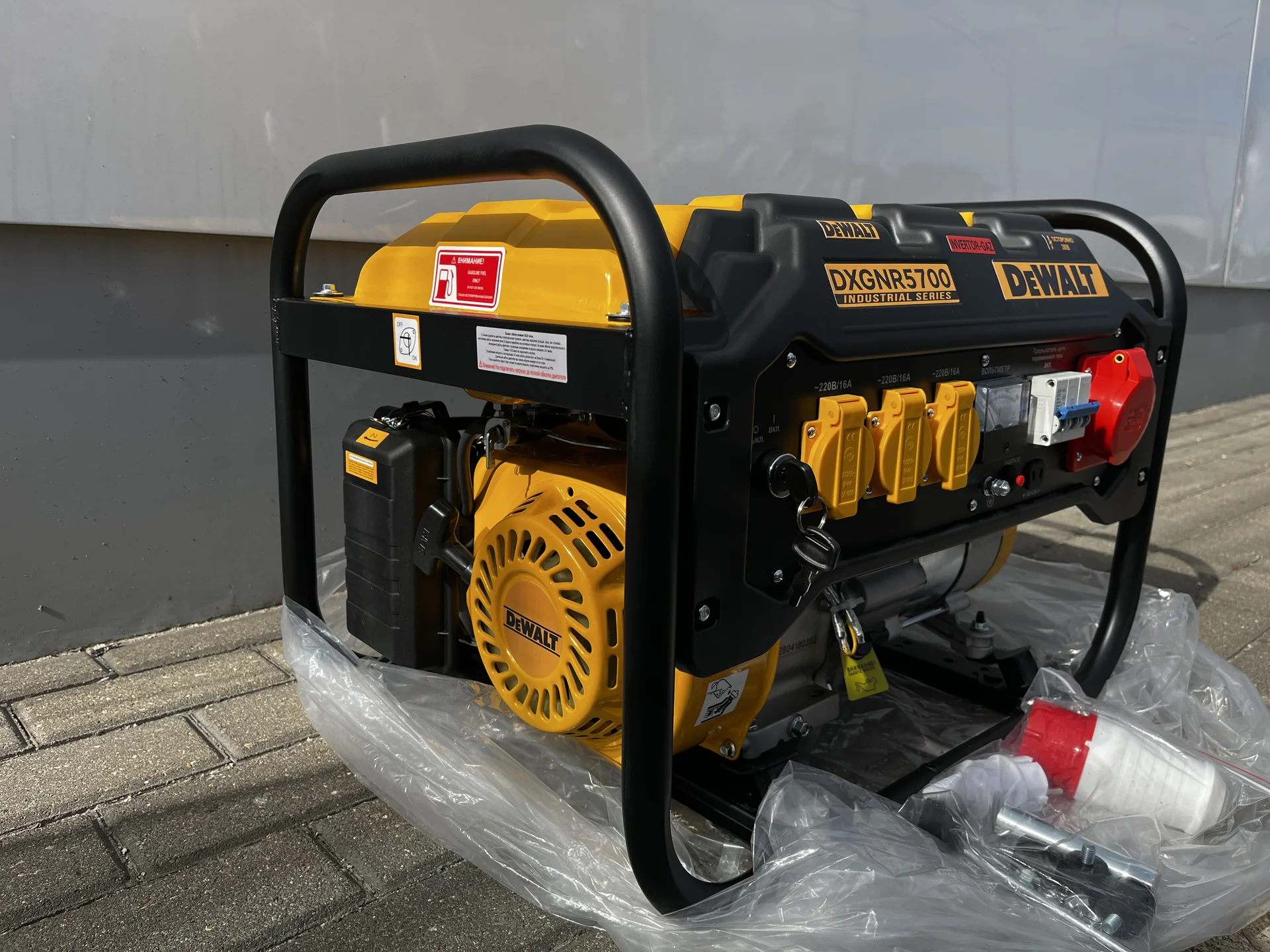 Мини-электростанция dewalt dxgnr5700 - миниатюра 4