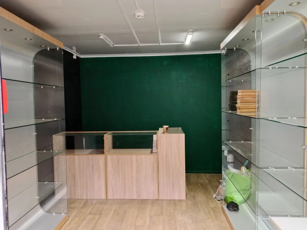 Готовый торговый павильон 13.5 м² в центре - миниатюра 3