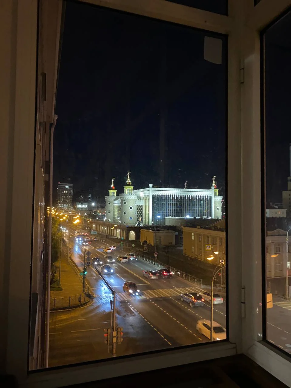 1-к квартира в центре Казани с видом на театр Экият - изображение 1