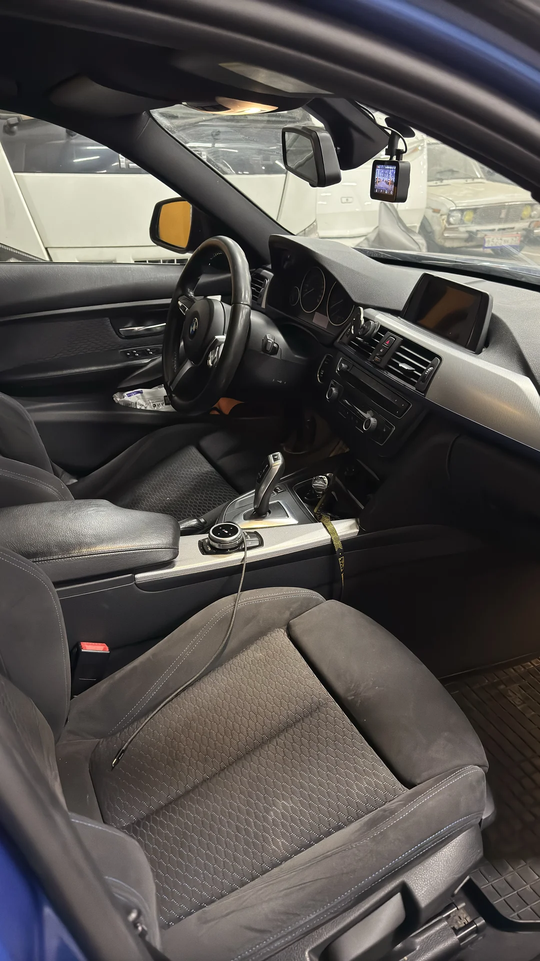 BMW F30 320i 2.0 AT - миниатюра 7