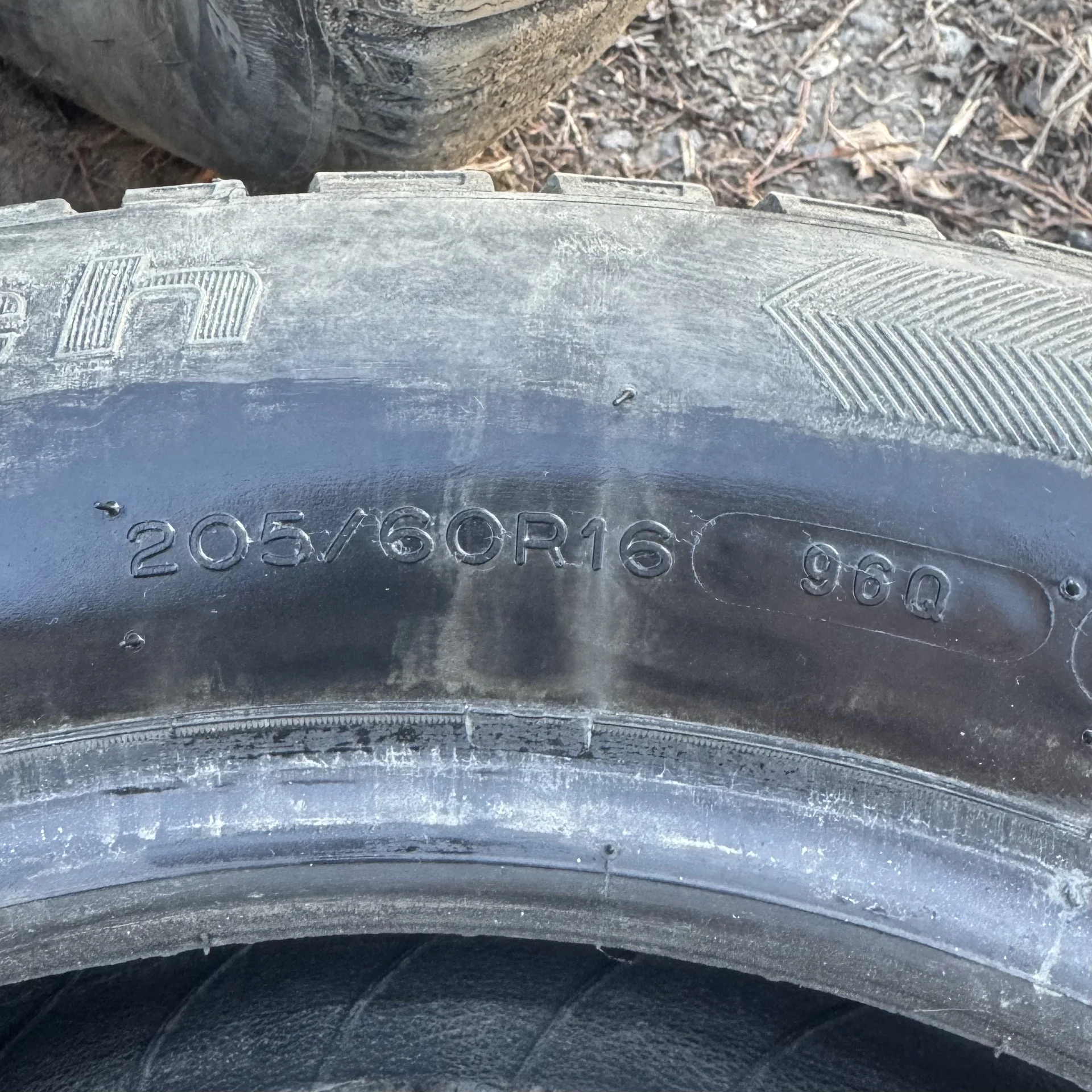 Зимняя резина BFGoodrich 205/60/16 - миниатюра 4