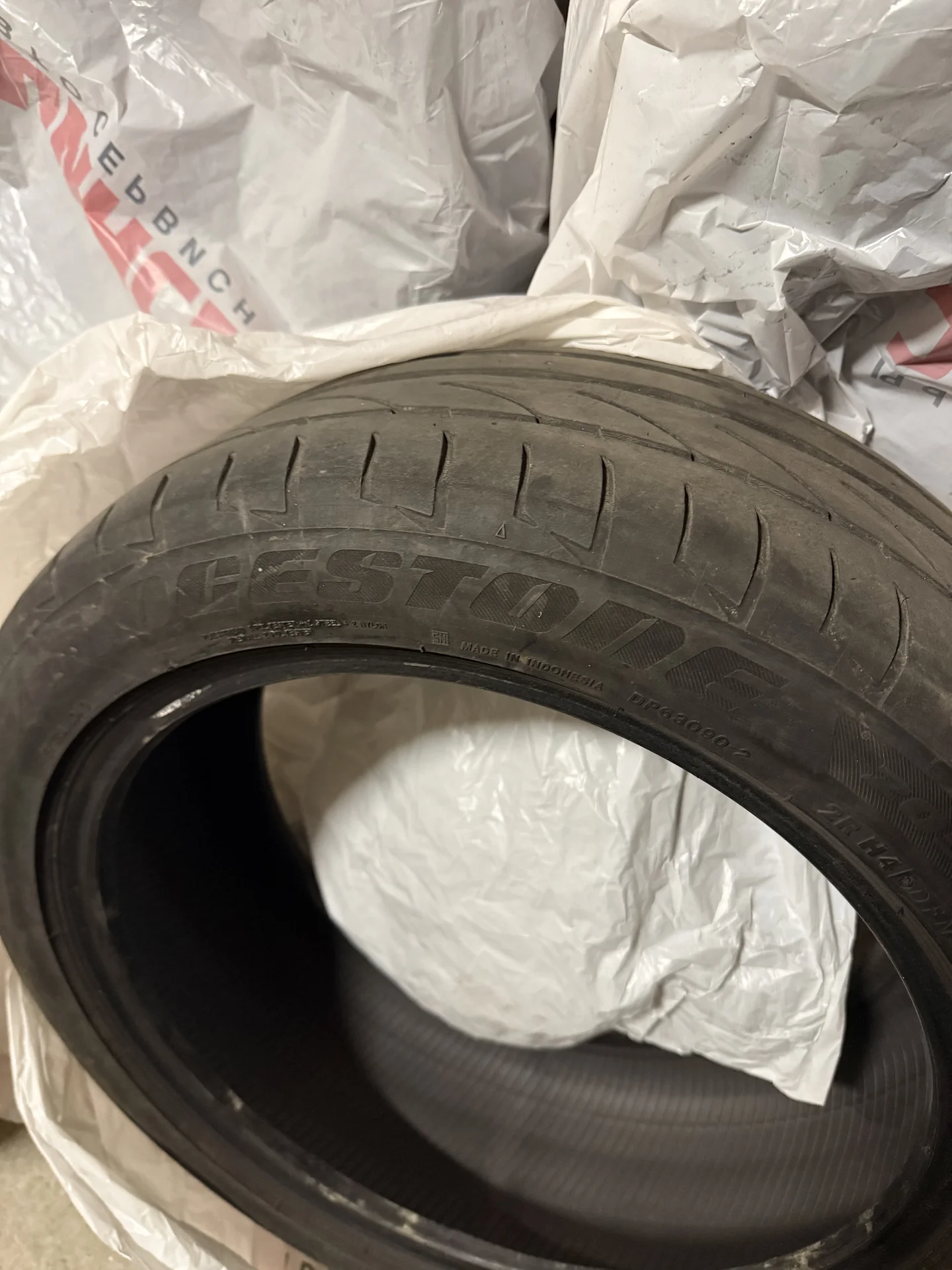 Летняя резина Bridgestone Potenza RE002 Adrenalin - миниатюра 2