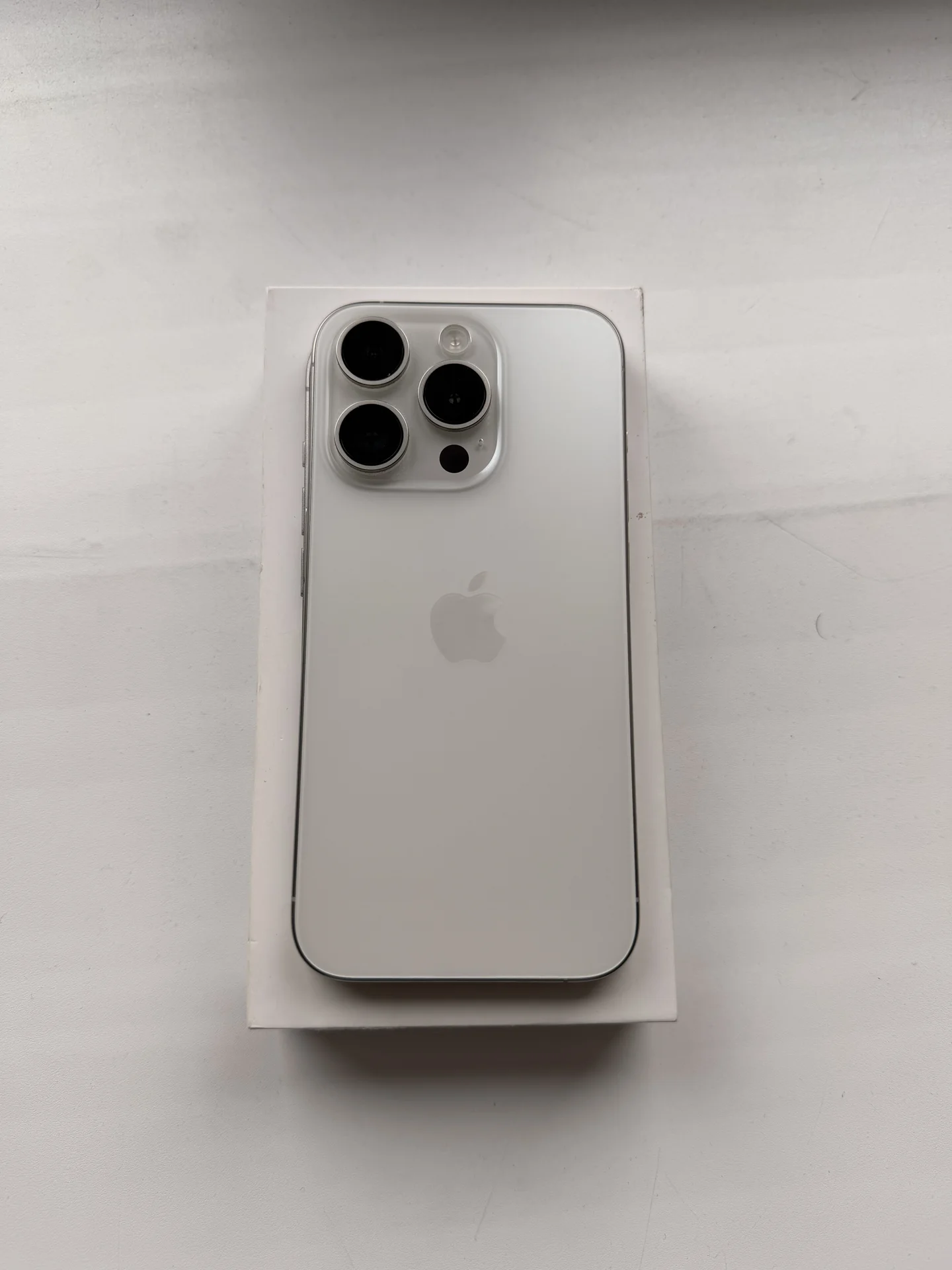 iPhone 15 Pro 128GB White - изображение 1
