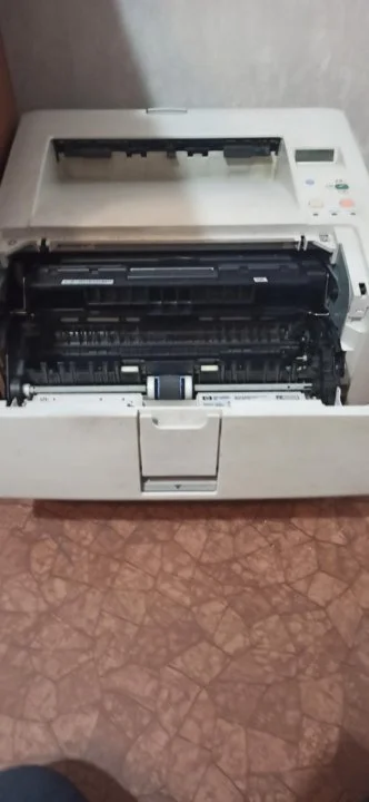 HP Laser Jet 5200 - миниатюра 3