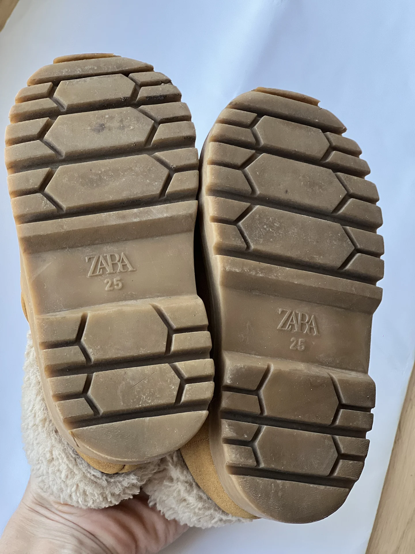 Угги Zara 25 - миниатюра 4