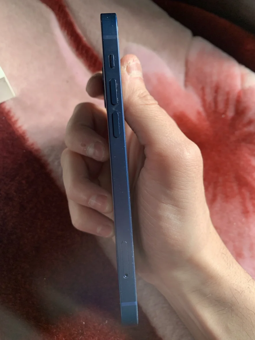 iPhone 12 - миниатюра 9