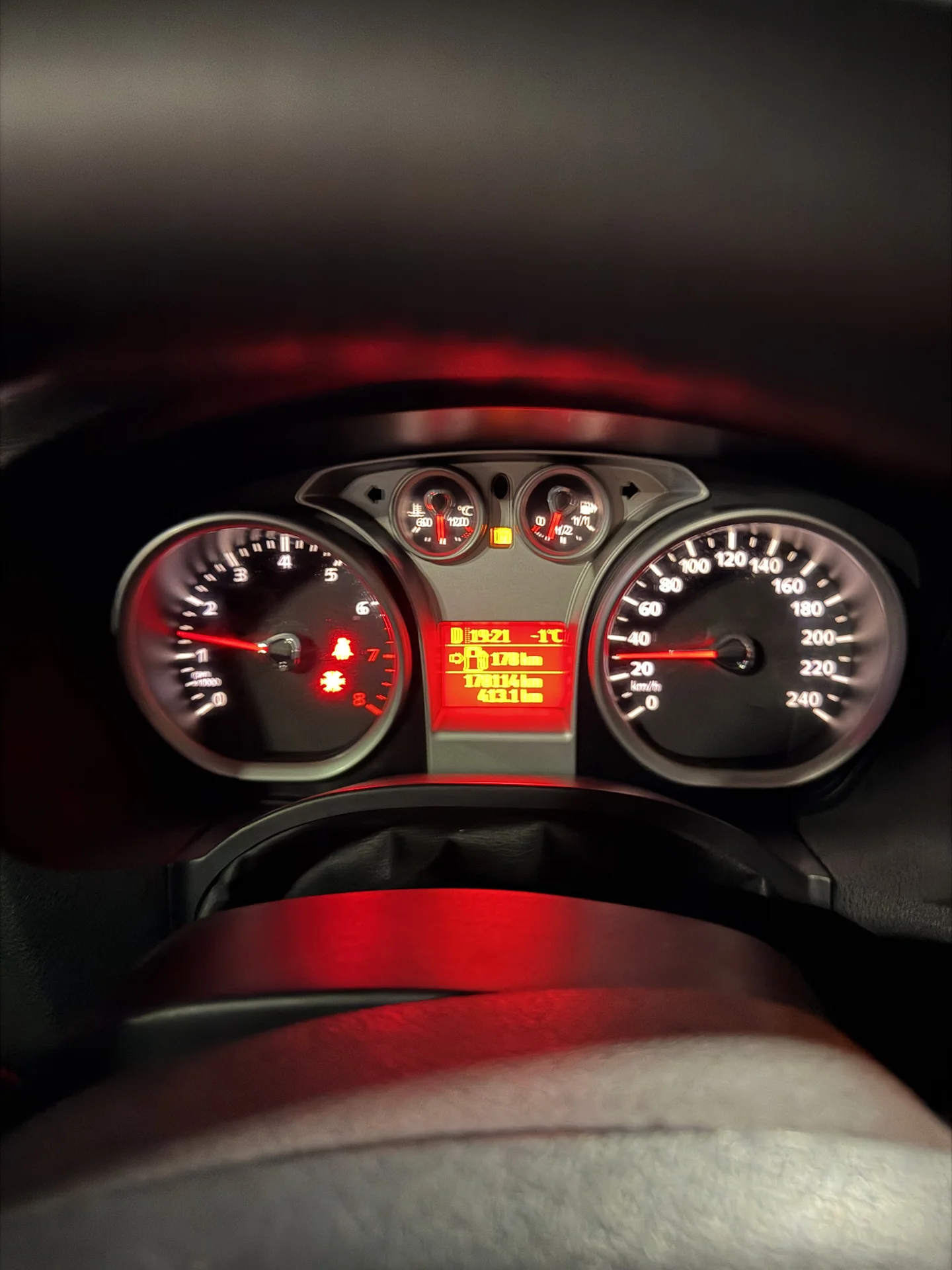 Ford focus 1.6 AT,2005 - миниатюра 4