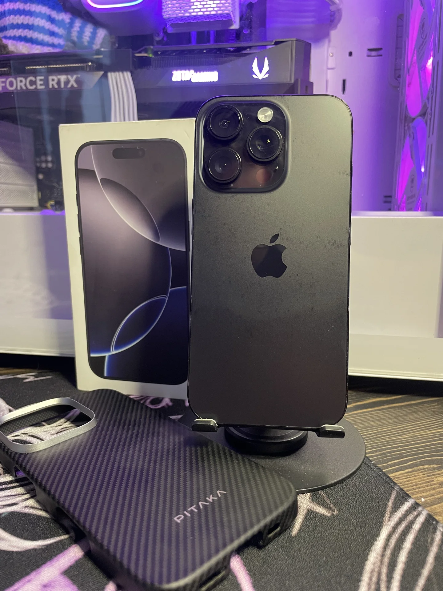 iPhone 16 Pro 128gb Черный Титан - изображение 1