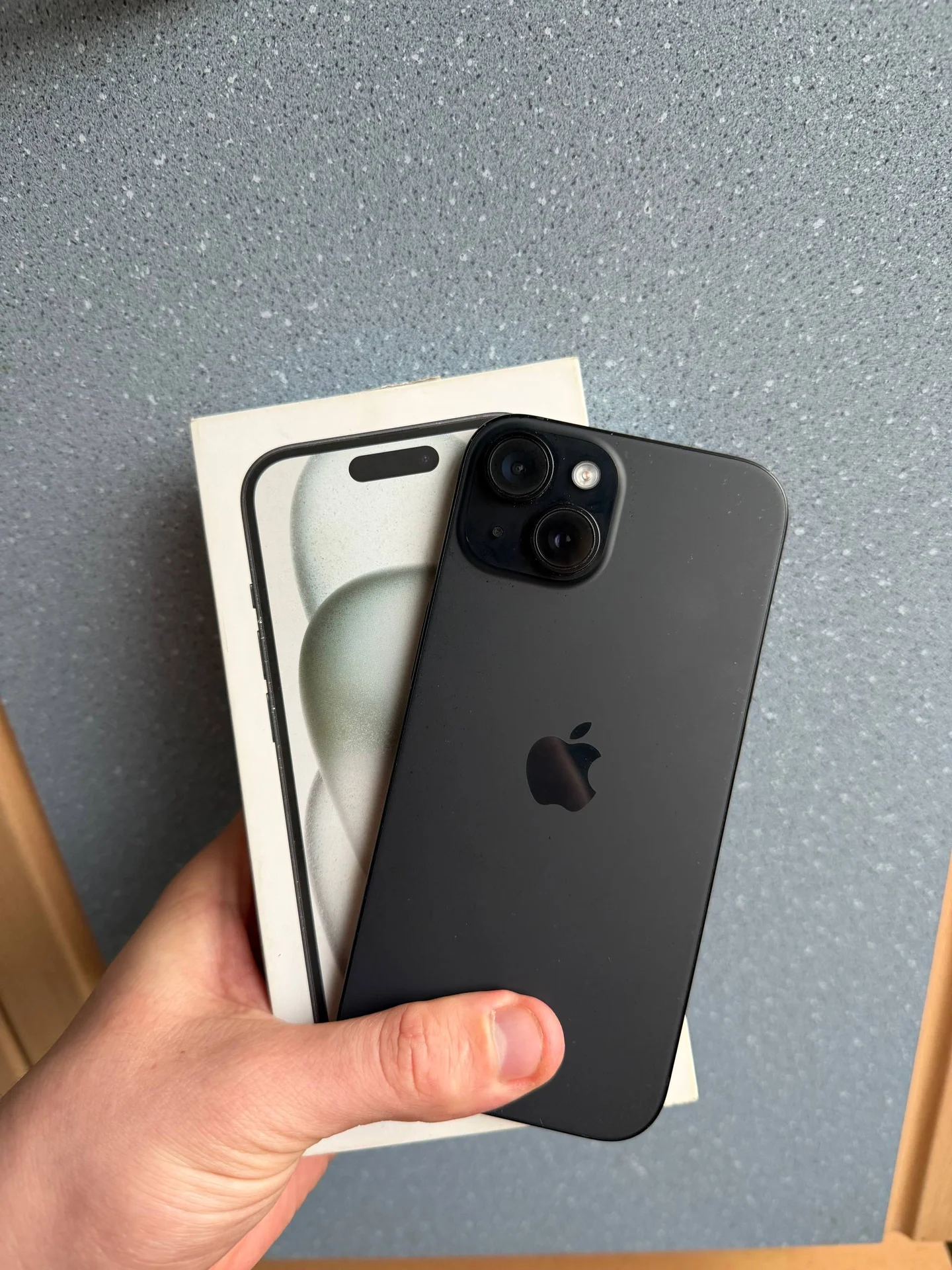 iPhone 15 256gb Черный - изображение 1