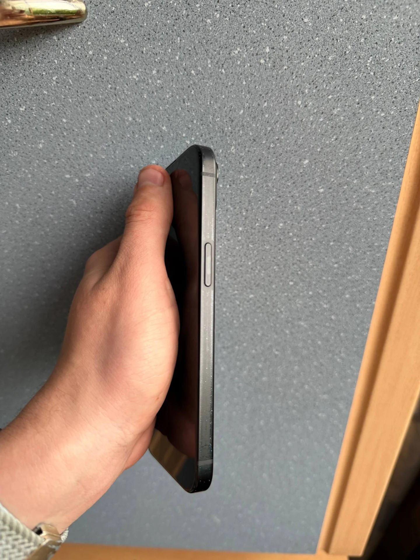 iPhone 15 256gb Черный - миниатюра 4