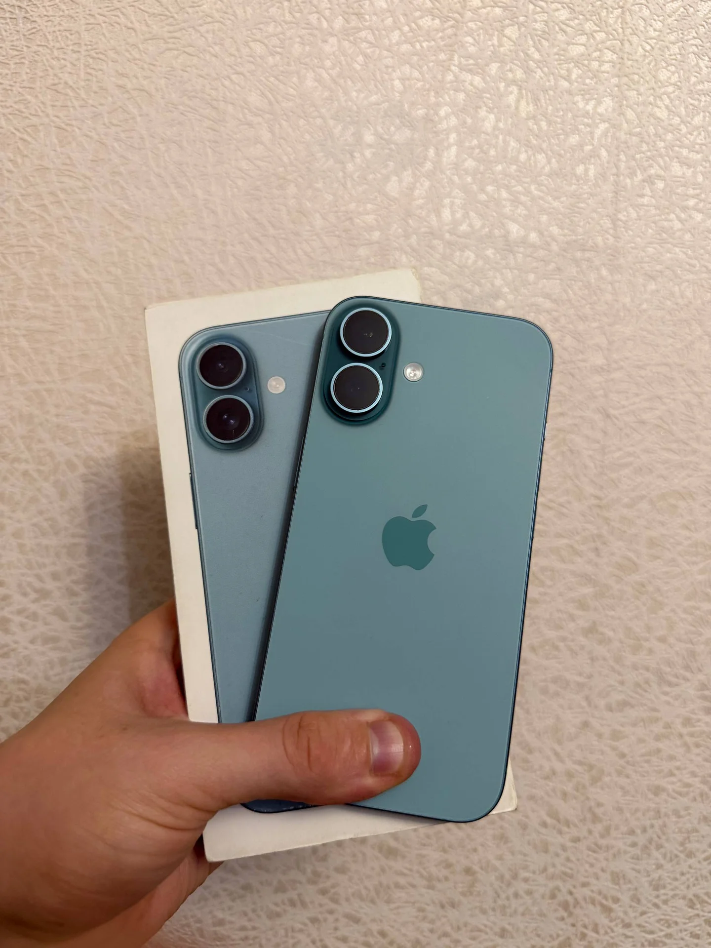 iPhone 16 128gb Зеленый - изображение 1