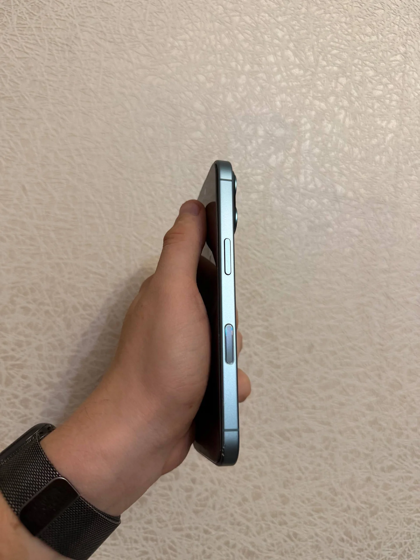 iPhone 16 128gb Зеленый - миниатюра 4