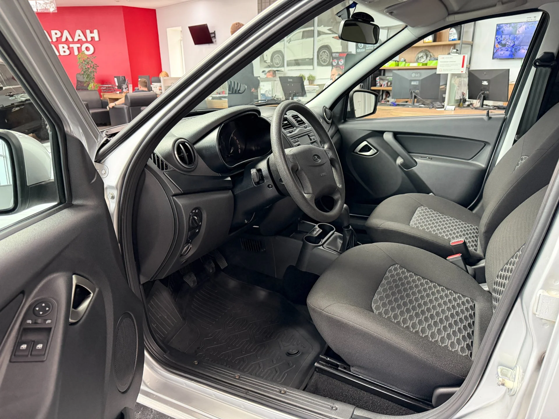 ВАЗ (LADA) Granta 1.6 MT, 2024, 22 032 км - миниатюра 5