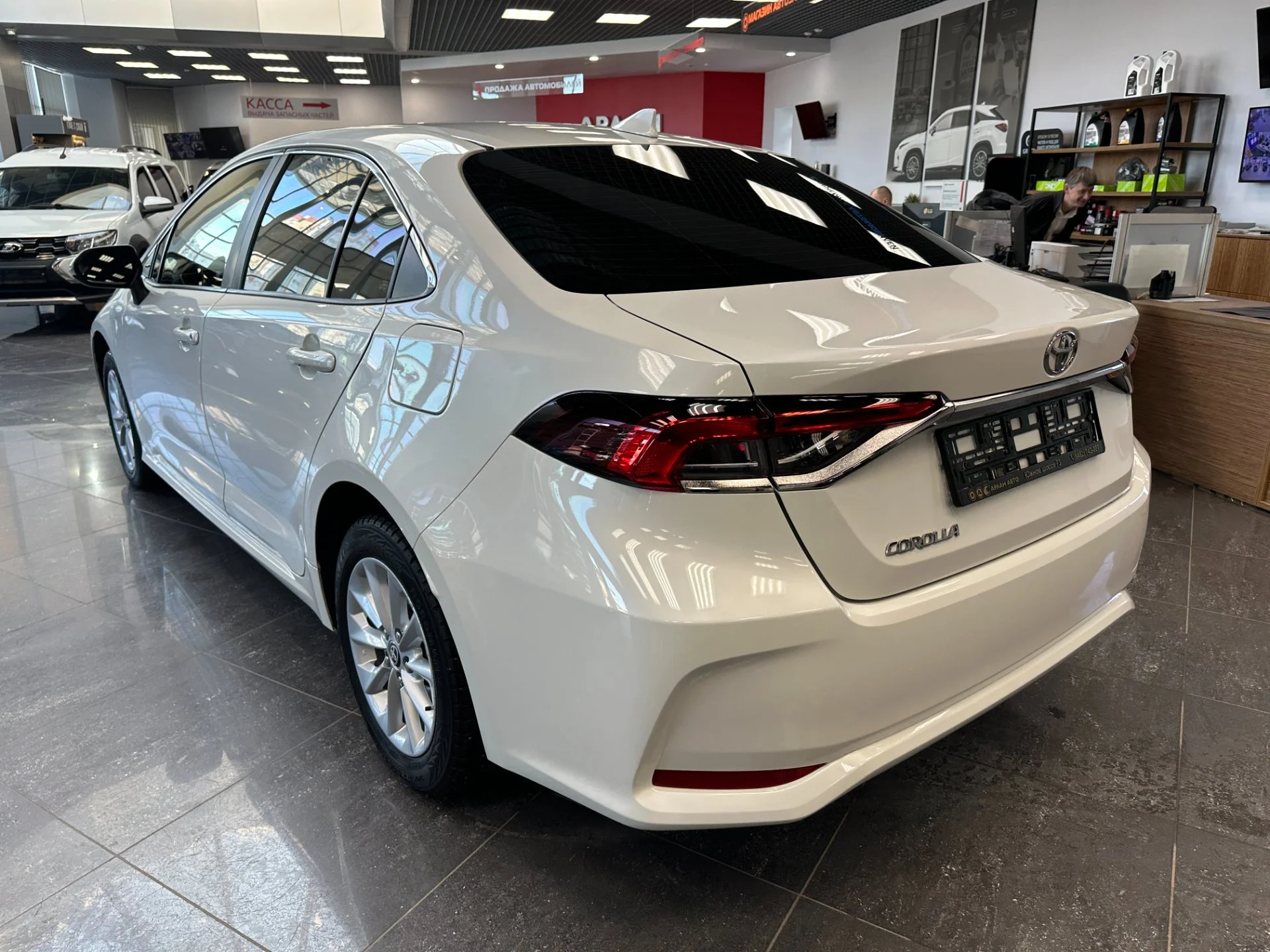 Toyota Corolla 1.6 CVT, 2020, 63 850 км - миниатюра 3