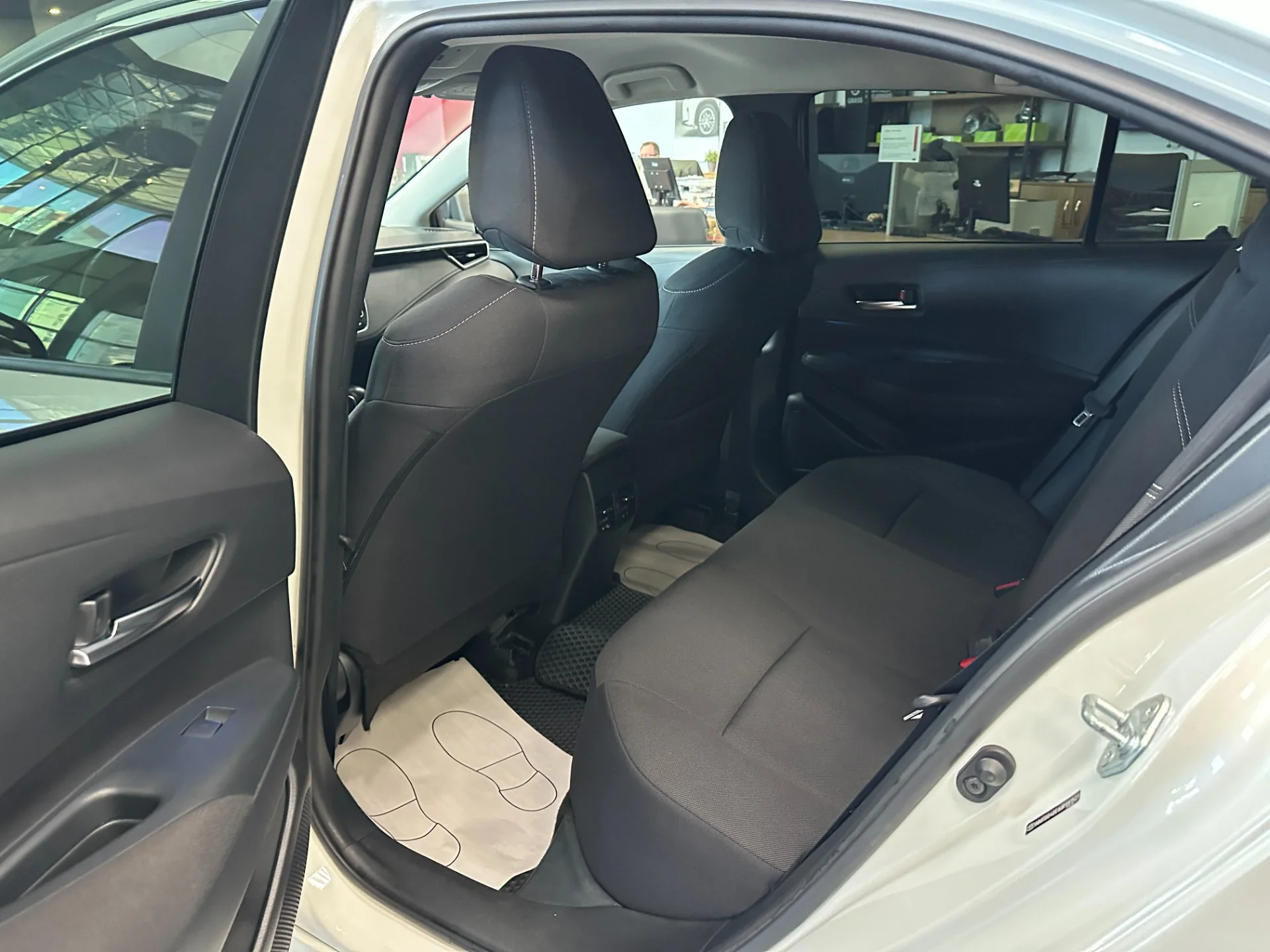 Toyota Corolla 1.6 CVT, 2020, 63 850 км - миниатюра 6