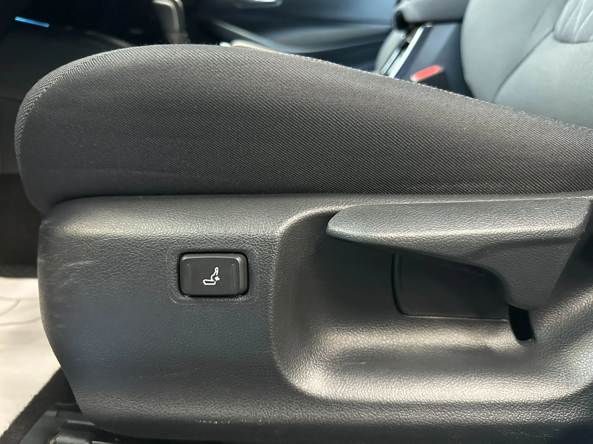 Toyota Corolla 1.6 CVT, 2020, 63 850 км - миниатюра 9
