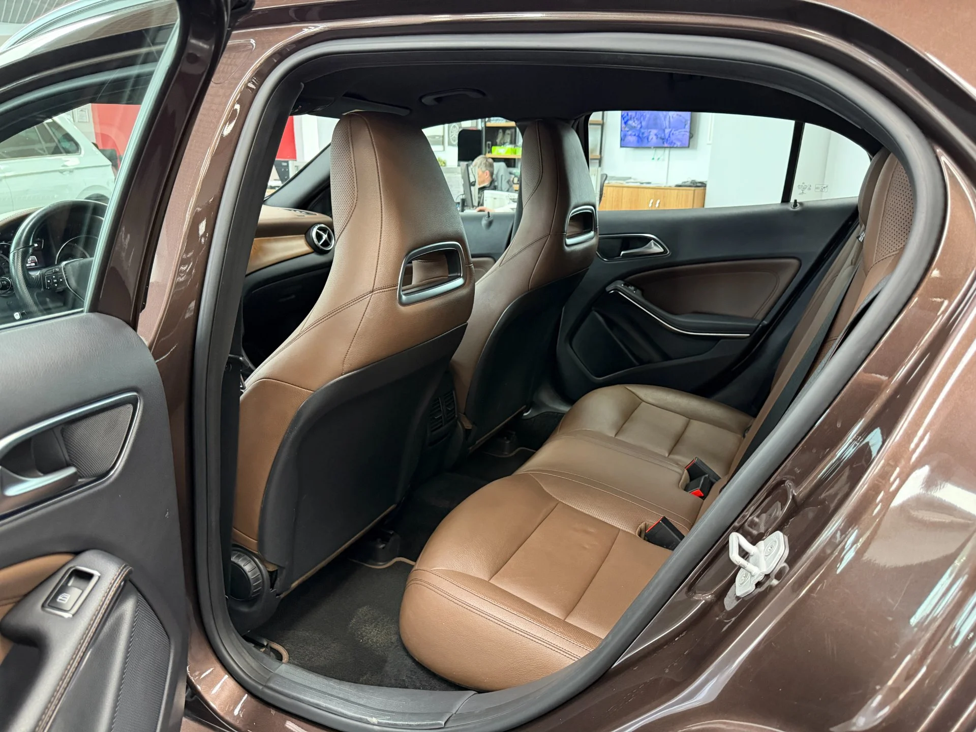 Mercedes-Benz GLA-класс 1.6 AMT, 2014, 321 135 км - миниатюра 7