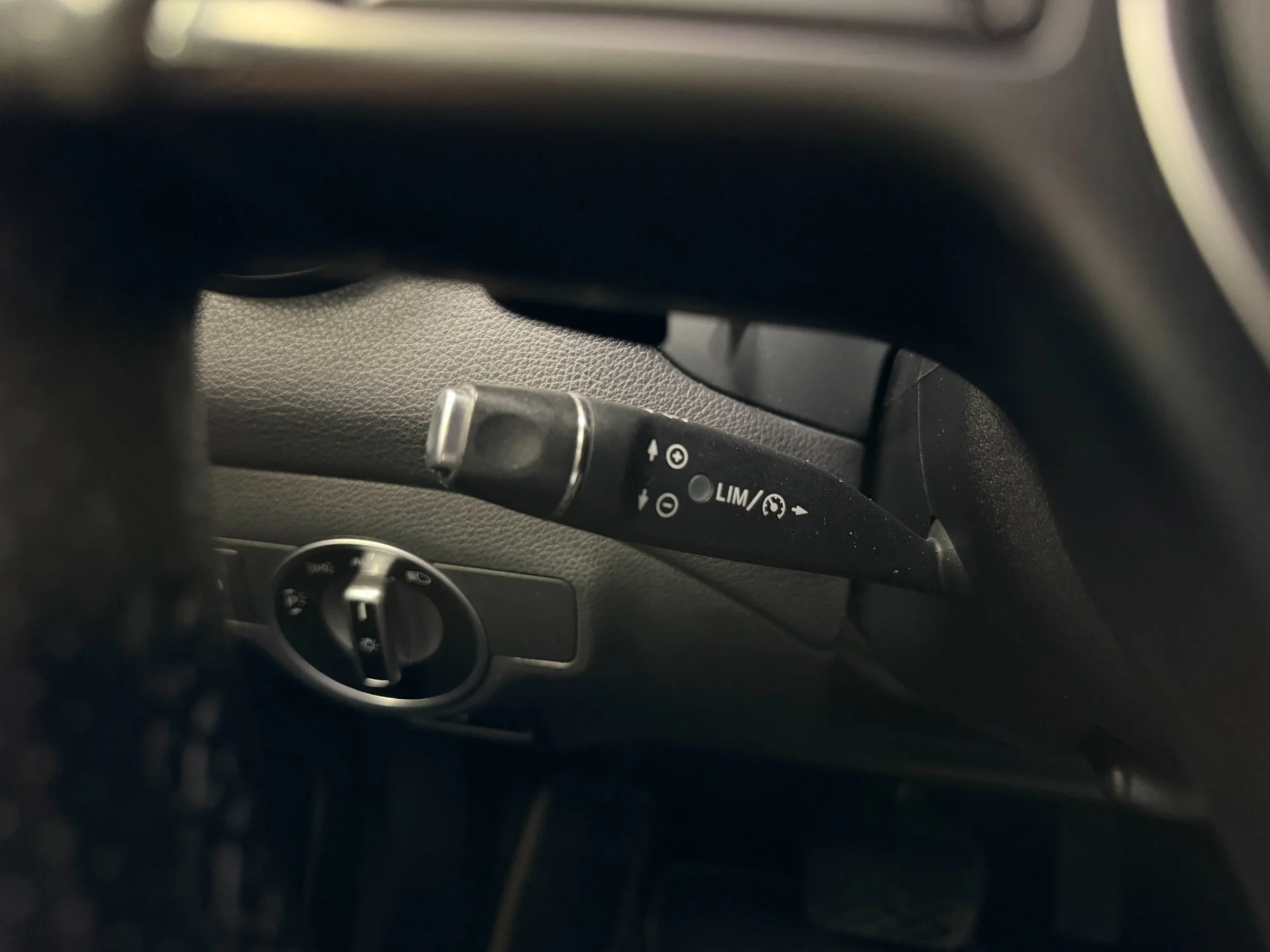 Mercedes-Benz GLA-класс 1.6 AMT, 2014, 321 135 км - миниатюра 13
