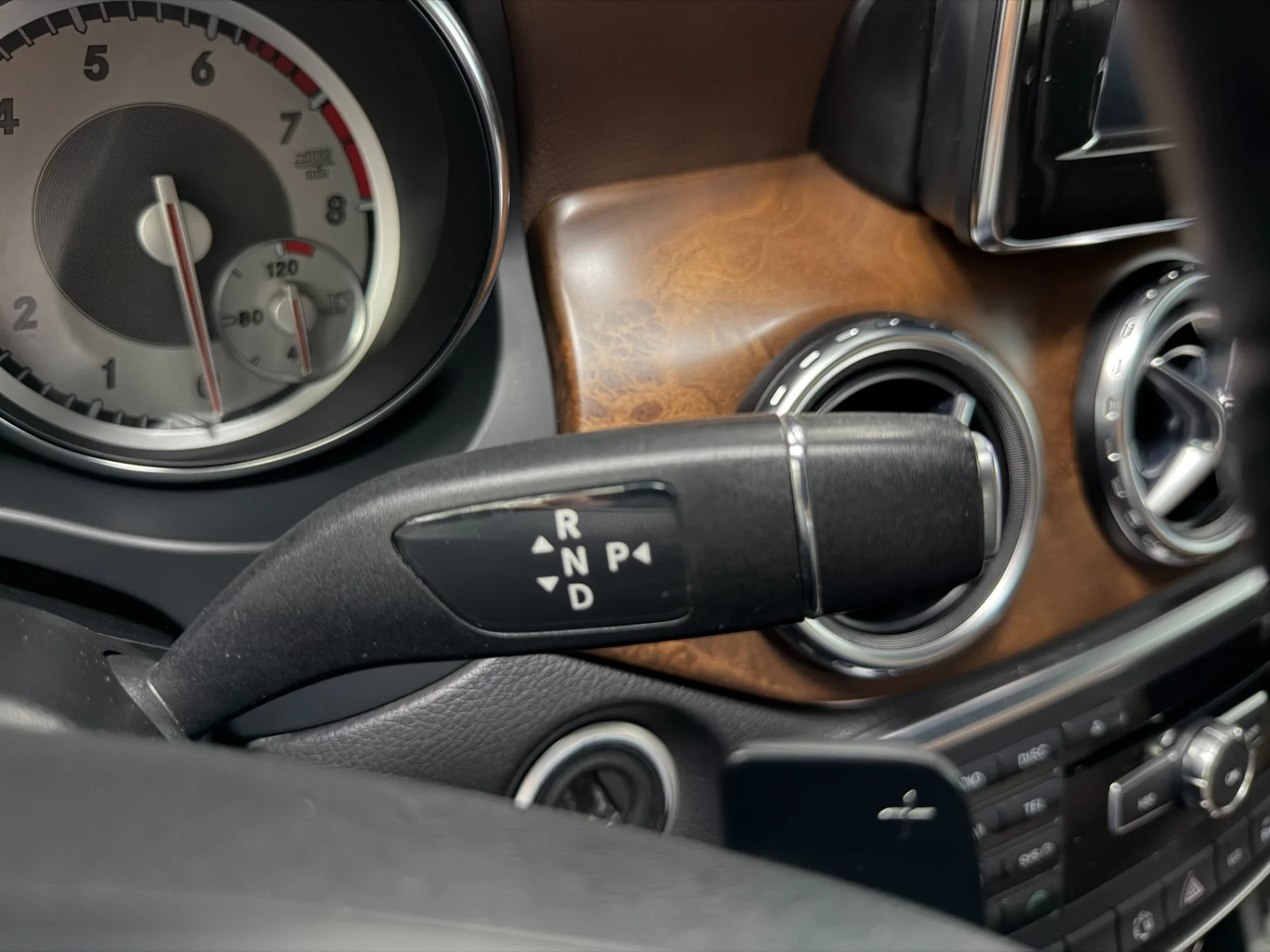 Mercedes-Benz GLA-класс 1.6 AMT, 2014, 321 135 км - миниатюра 14