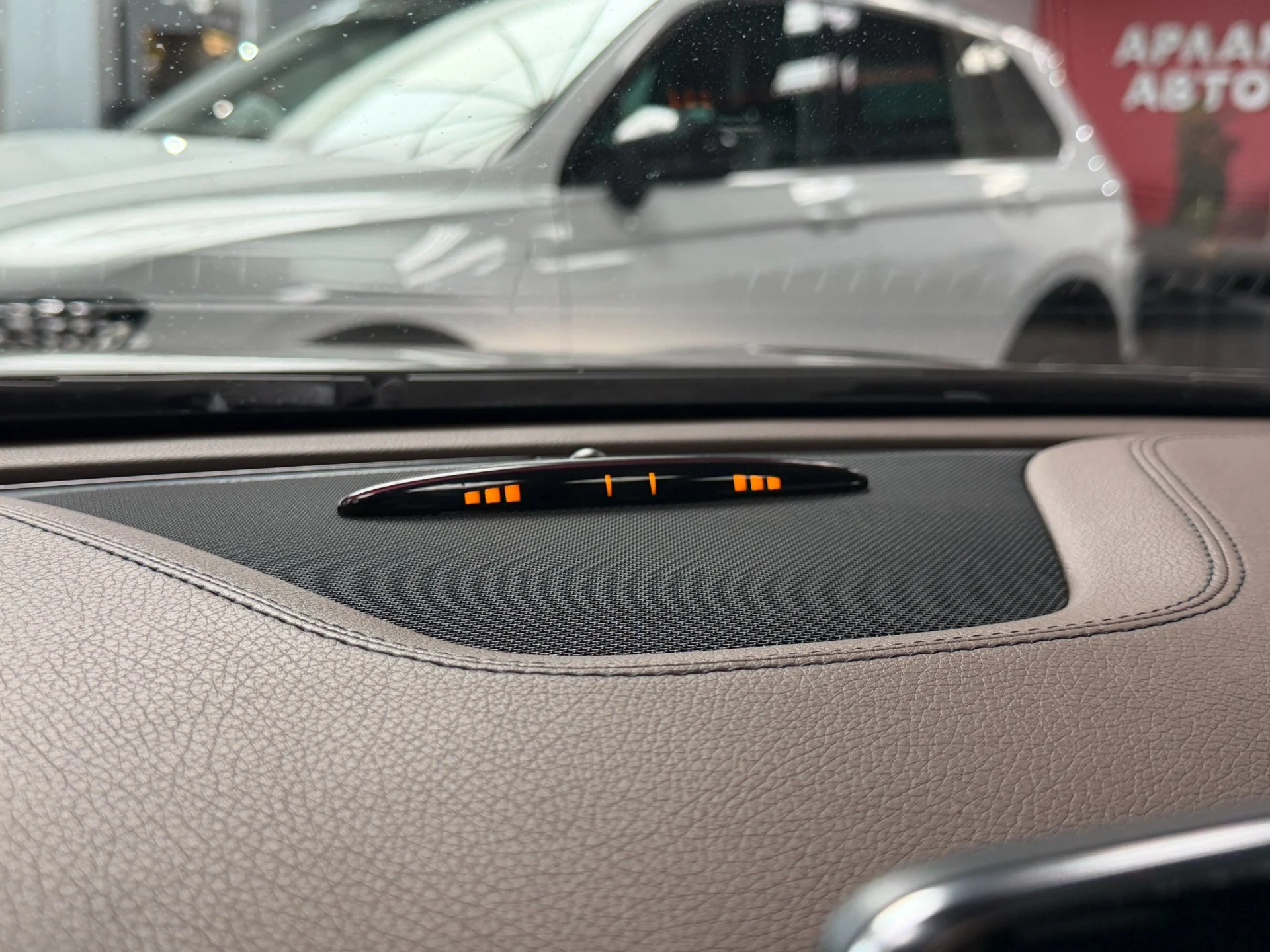 Mercedes-Benz GLA-класс 1.6 AMT, 2014, 321 135 км - миниатюра 15