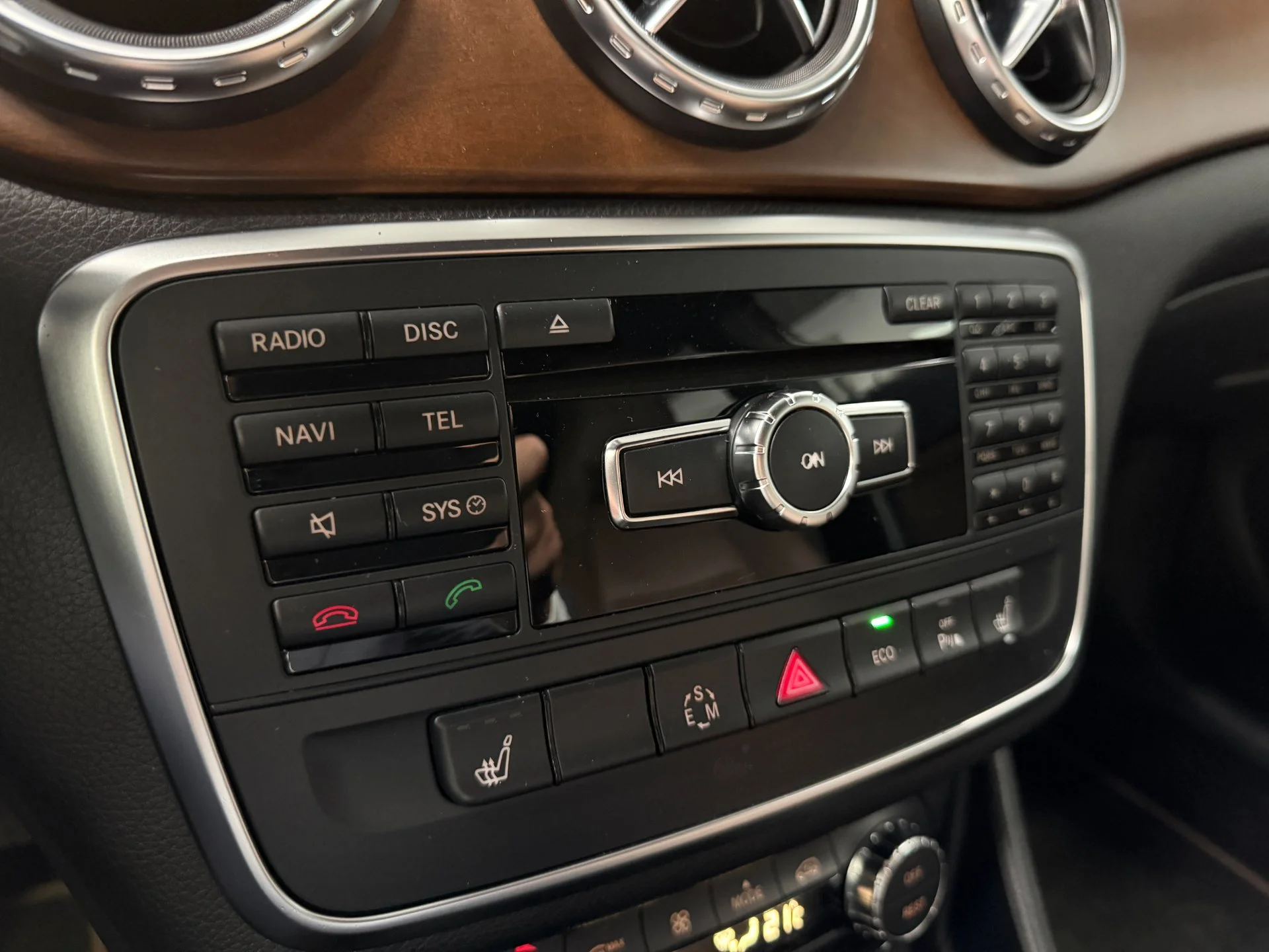 Mercedes-Benz GLA-класс 1.6 AMT, 2014, 321 135 км - миниатюра 18
