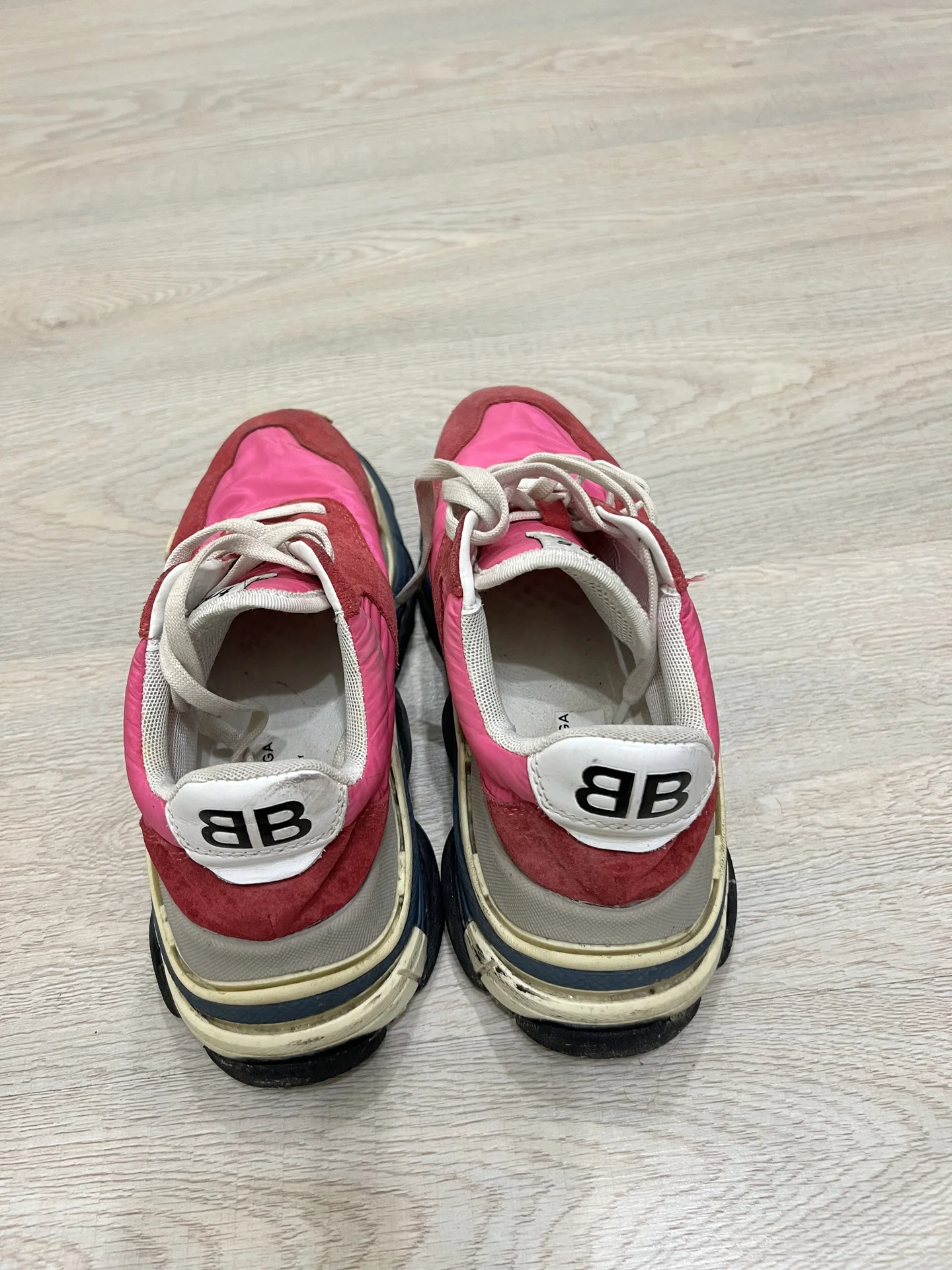 Balensiaga кроссовки оригинал, кофта Guess - миниатюра 3