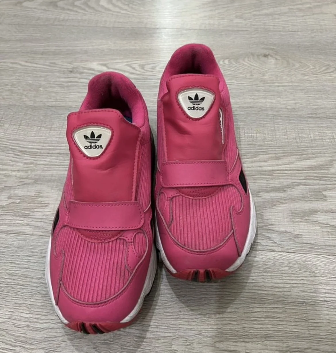 Кроссовки Adidas - миниатюра 2