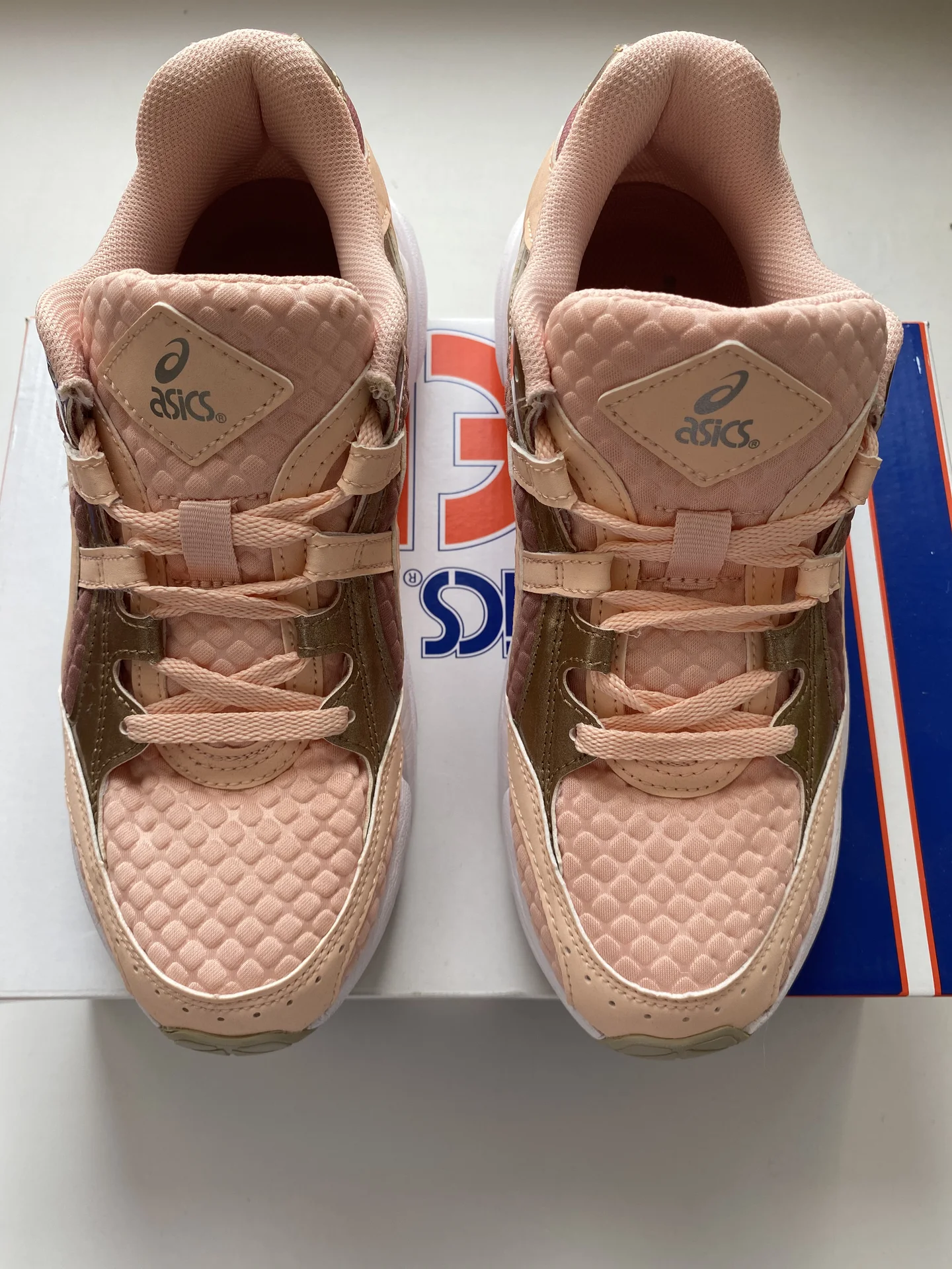 Кроссовки женские Asics breeze , гель. - миниатюра 4