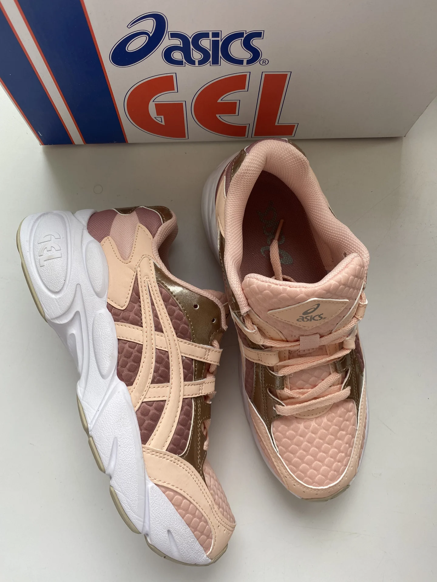 Кроссовки женские Asics breeze , гель. - миниатюра 5