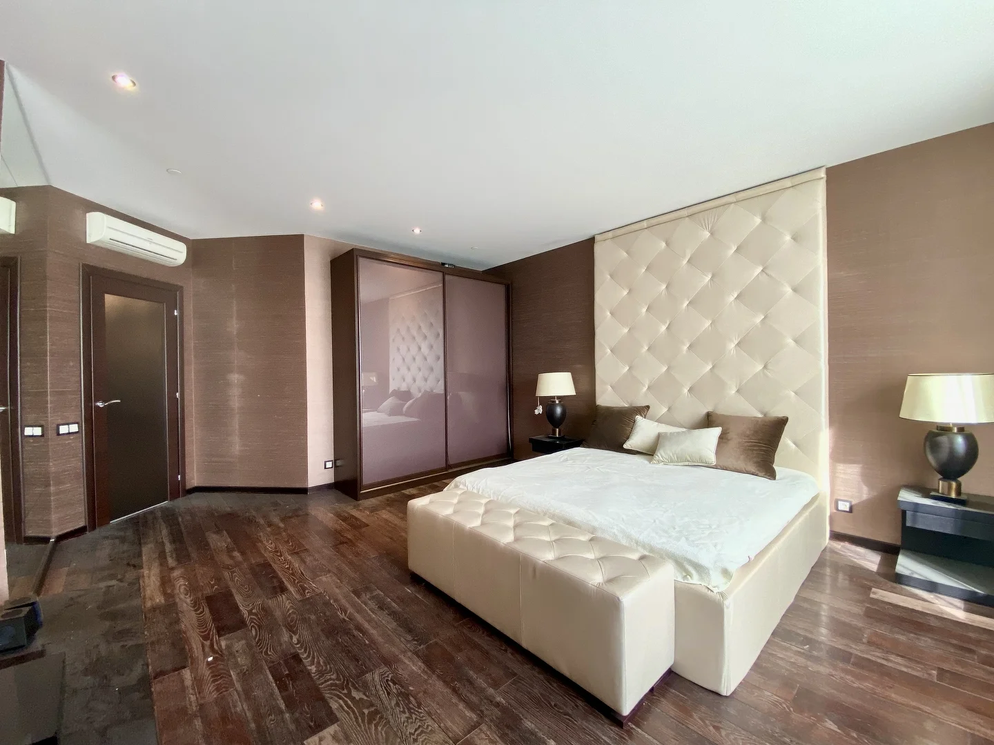 Банкротные торги: Квартира: 3-к. квартира, 187,5 м², 32/50 эт. - миниатюра 5