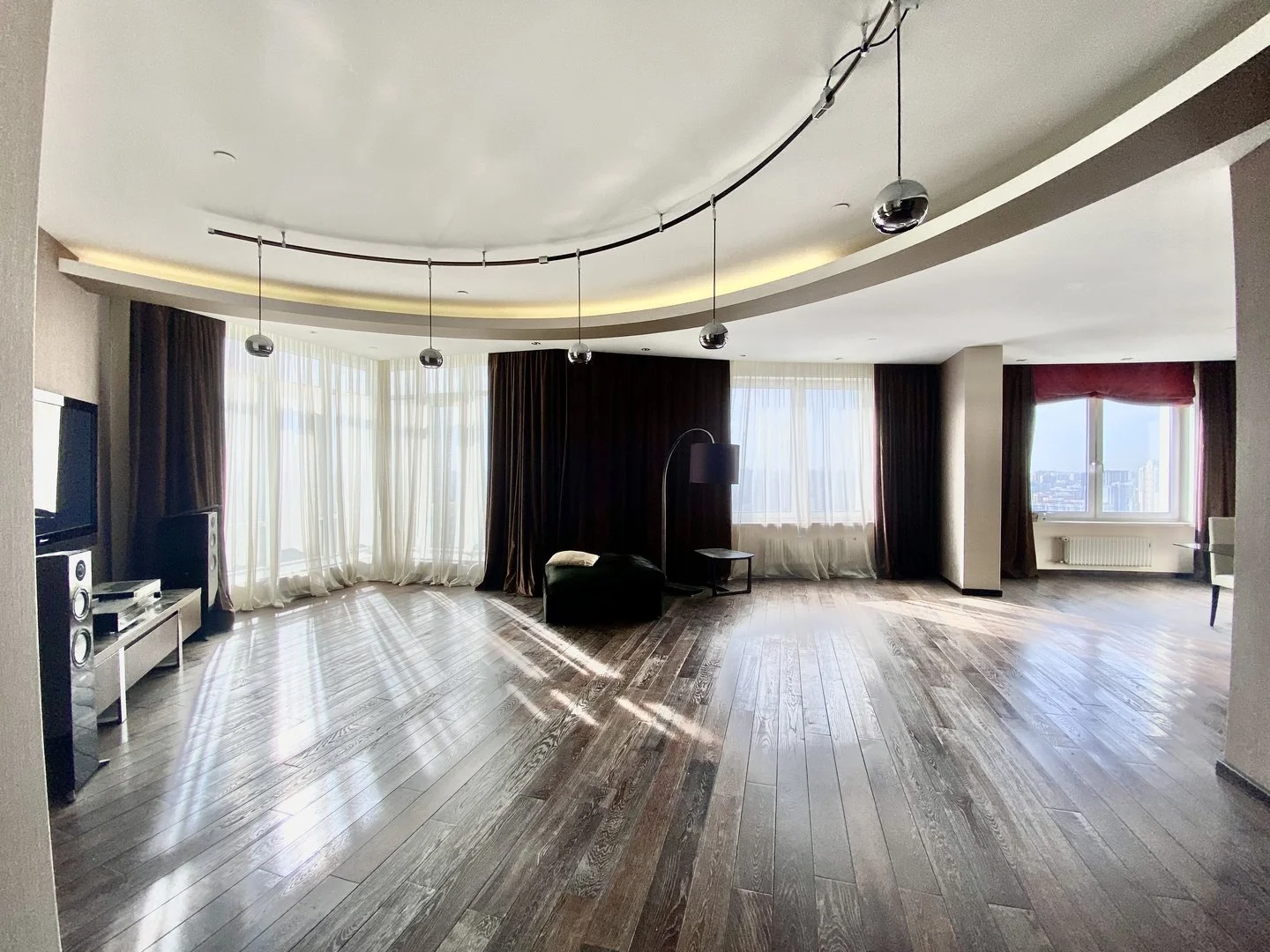 Банкротные торги: Квартира: 3-к. квартира, 187,5 м², 32/50 эт. - миниатюра 13