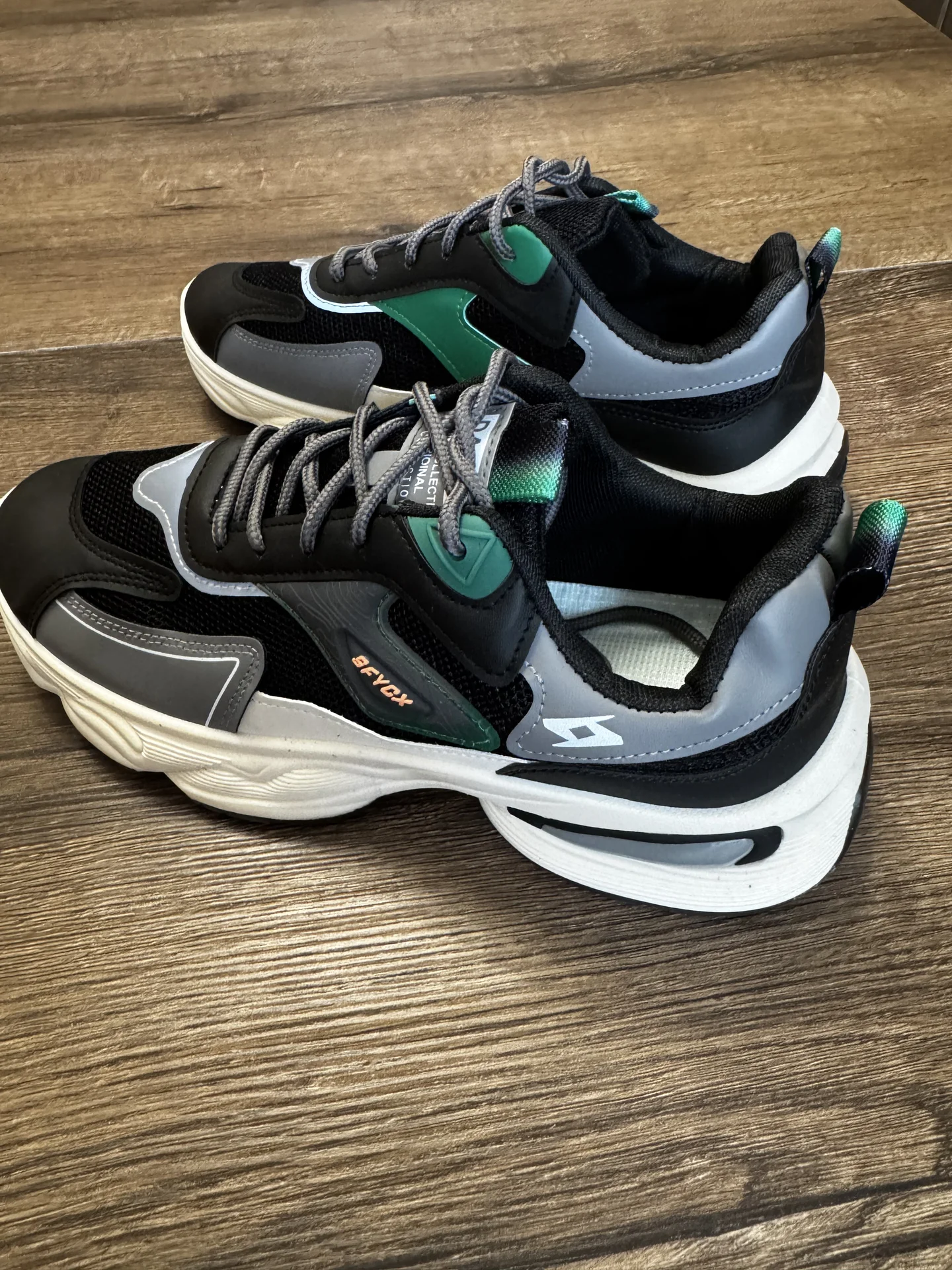 Модные кроссовки Air Max трекинг Yeezy стиль - миниатюра 4