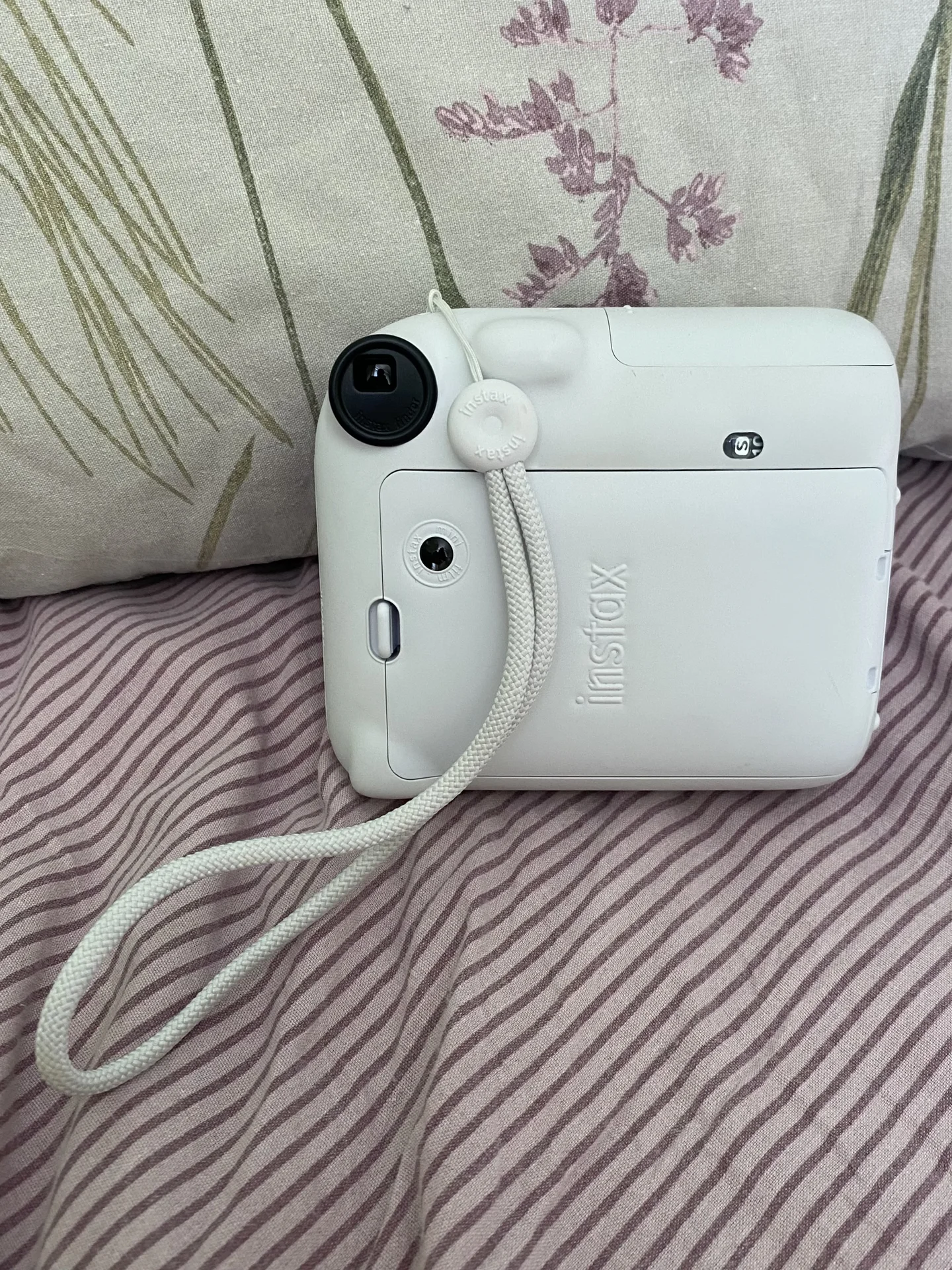 Моментальная фотокамера Fujifilm Instax Mini 12 - миниатюра 4