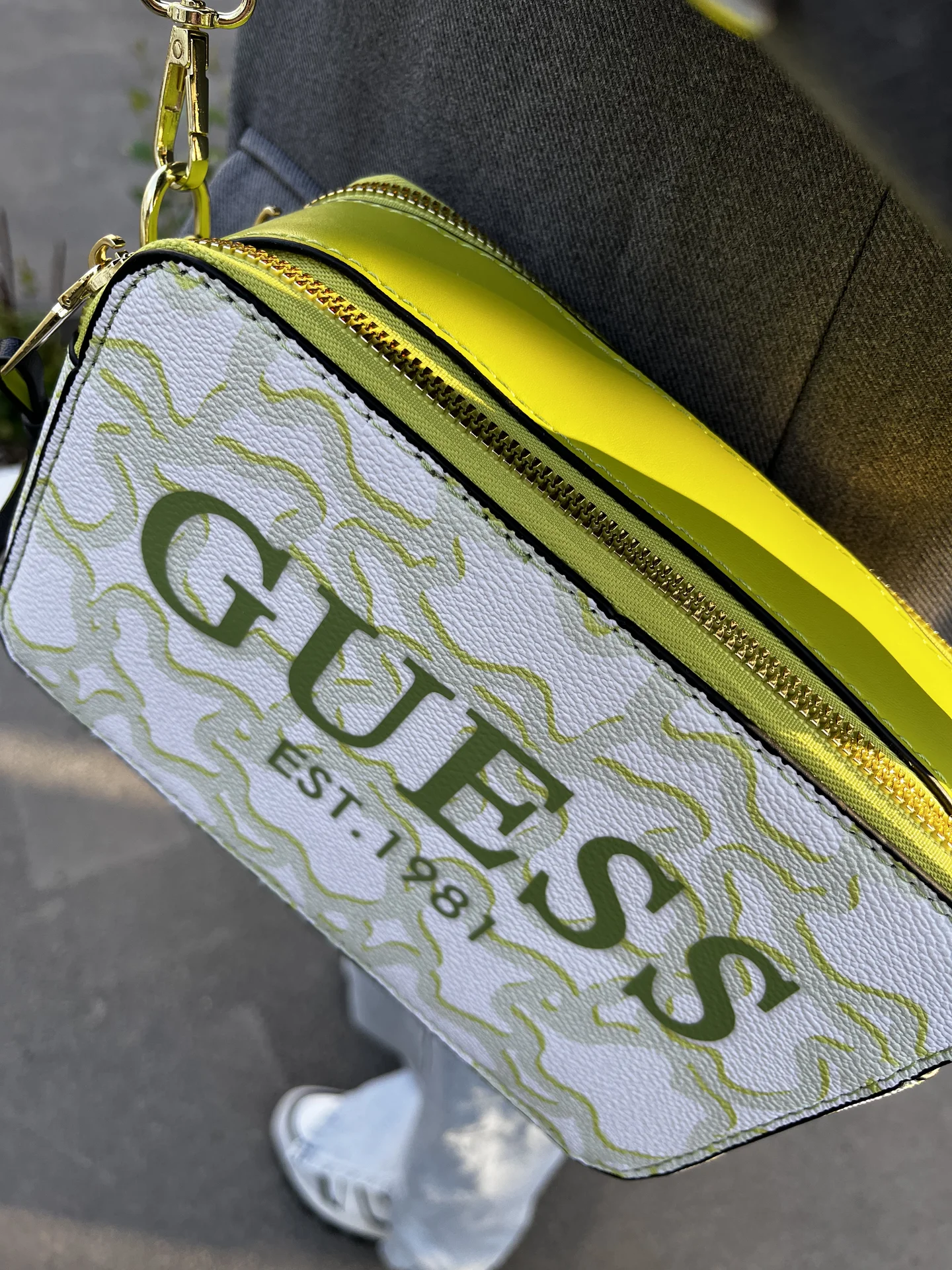Сумка Guess ЛИКВИДАЦИЯ - миниатюра 2