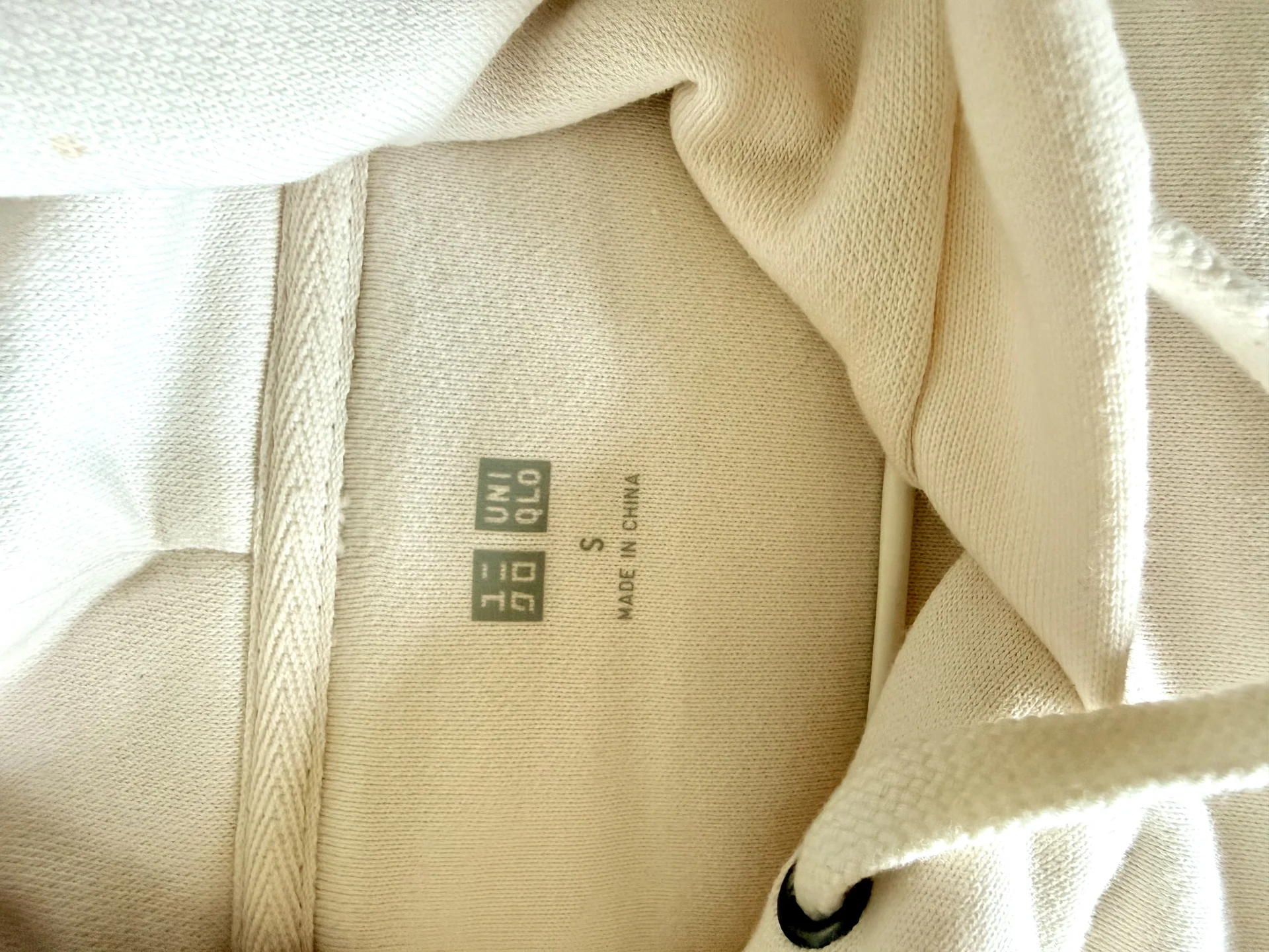 худи Uniqlo - миниатюра 3