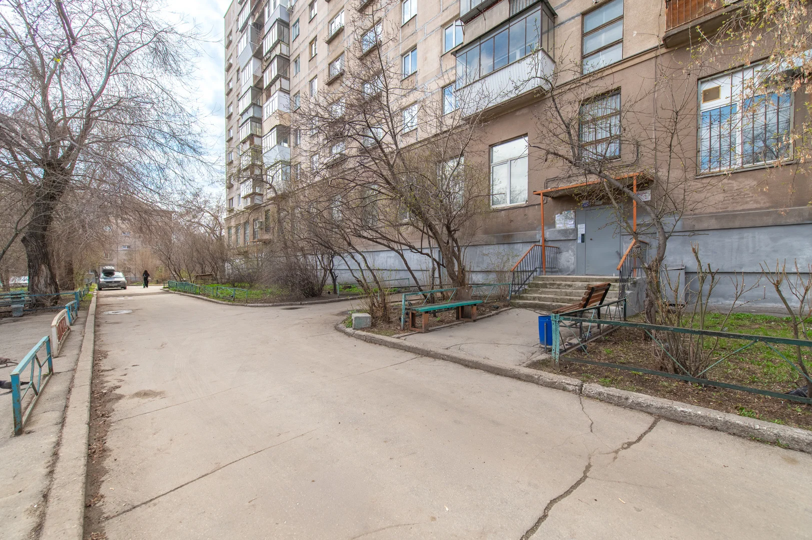 Продам трехкомнатную квартиру в центре - миниатюра 25