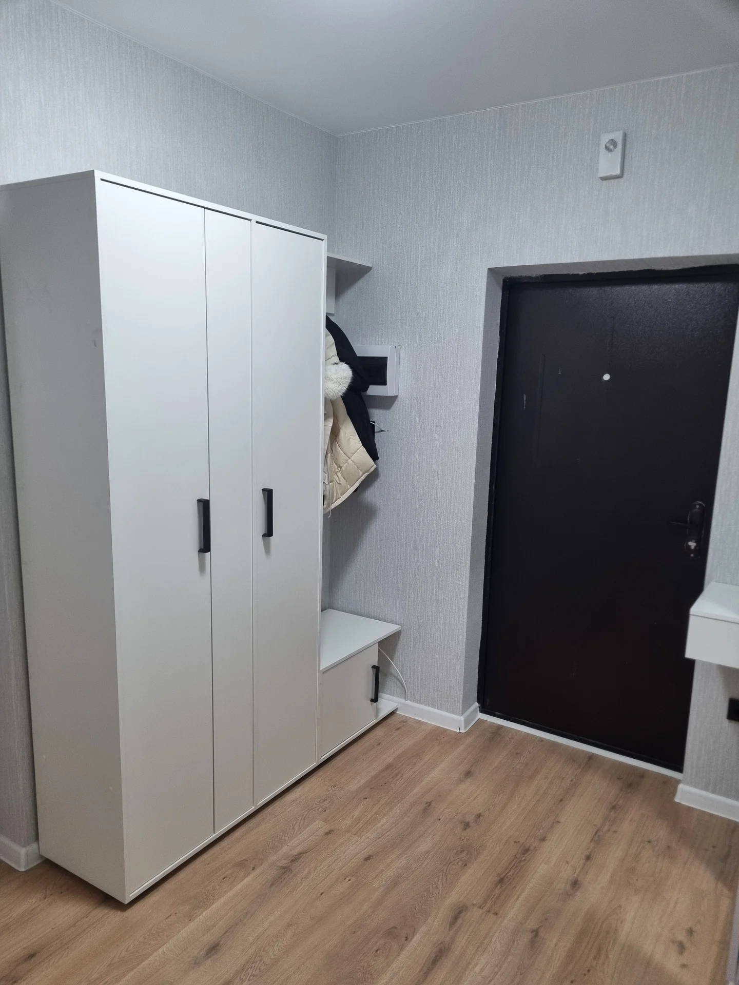 3х комн.квартира,Краснодар, Летчика Позднякова 2 - миниатюра 12