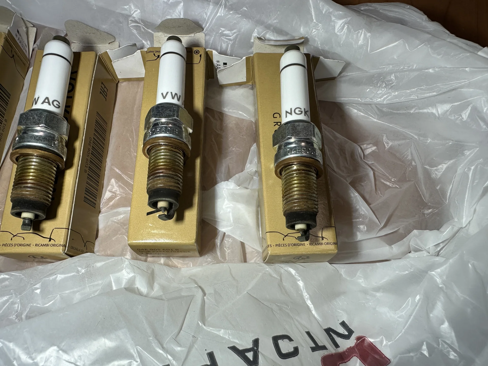 Свечи зажигания vag 1.4 czca 04E 905 601 B - миниатюра 3