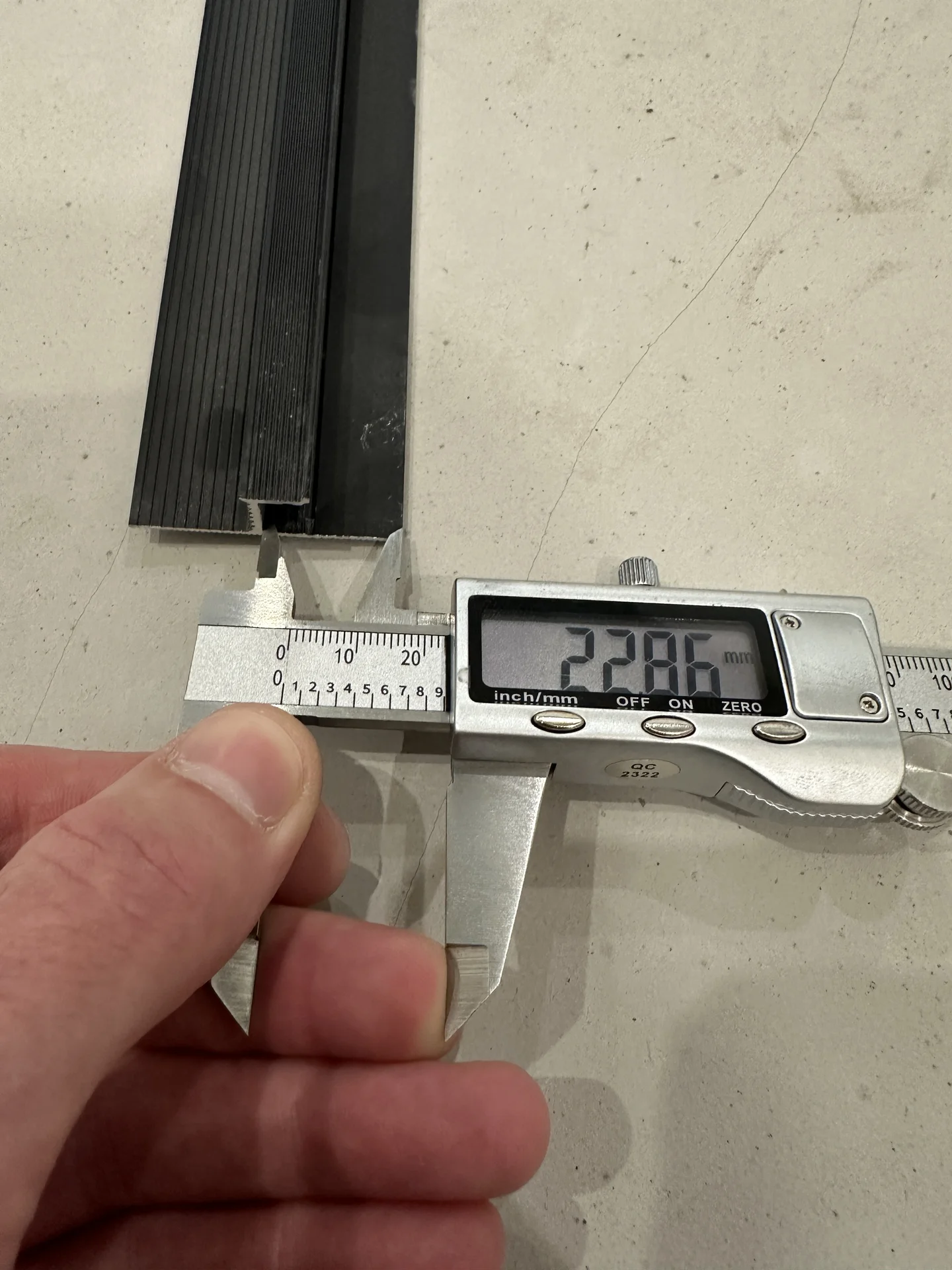Теневой плинтус 45х15 тип1анод L2500 - миниатюра 6