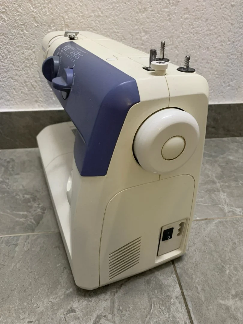 Швейная машина Husqvarna huskystar 207 (м29) - миниатюра 2