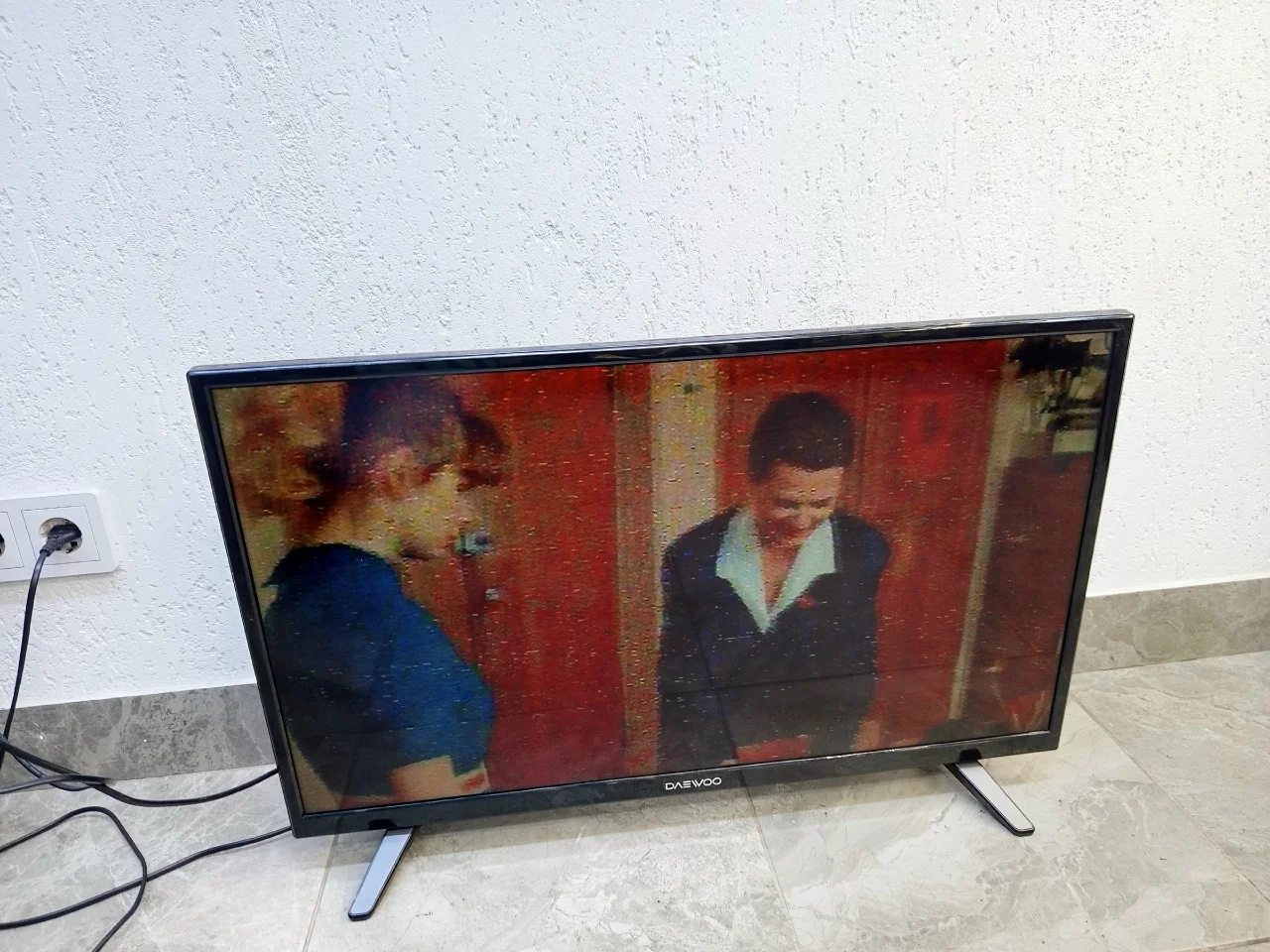 Телевизор daewoo 32 hd led tv (М29) - миниатюра 4