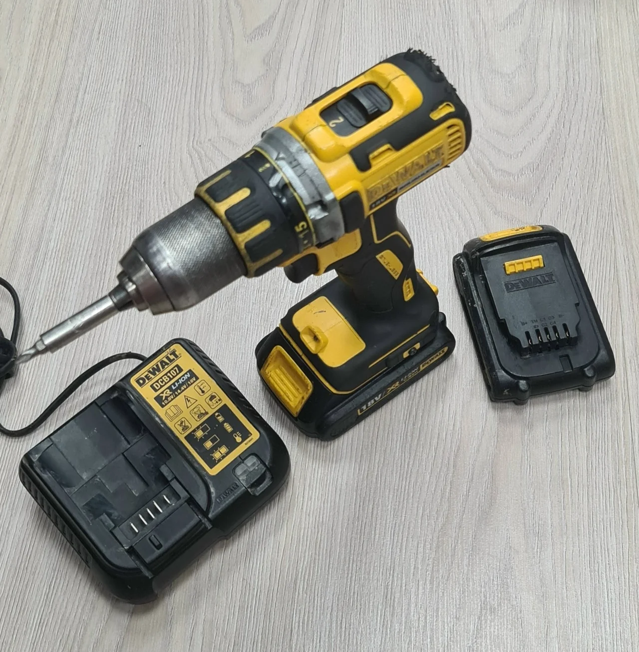 Шуруповерт dewalt dcd 790(П87) - миниатюра 3