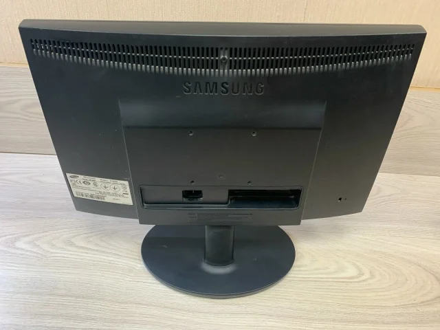Монитор Samsung e1920(п87) - миниатюра 3