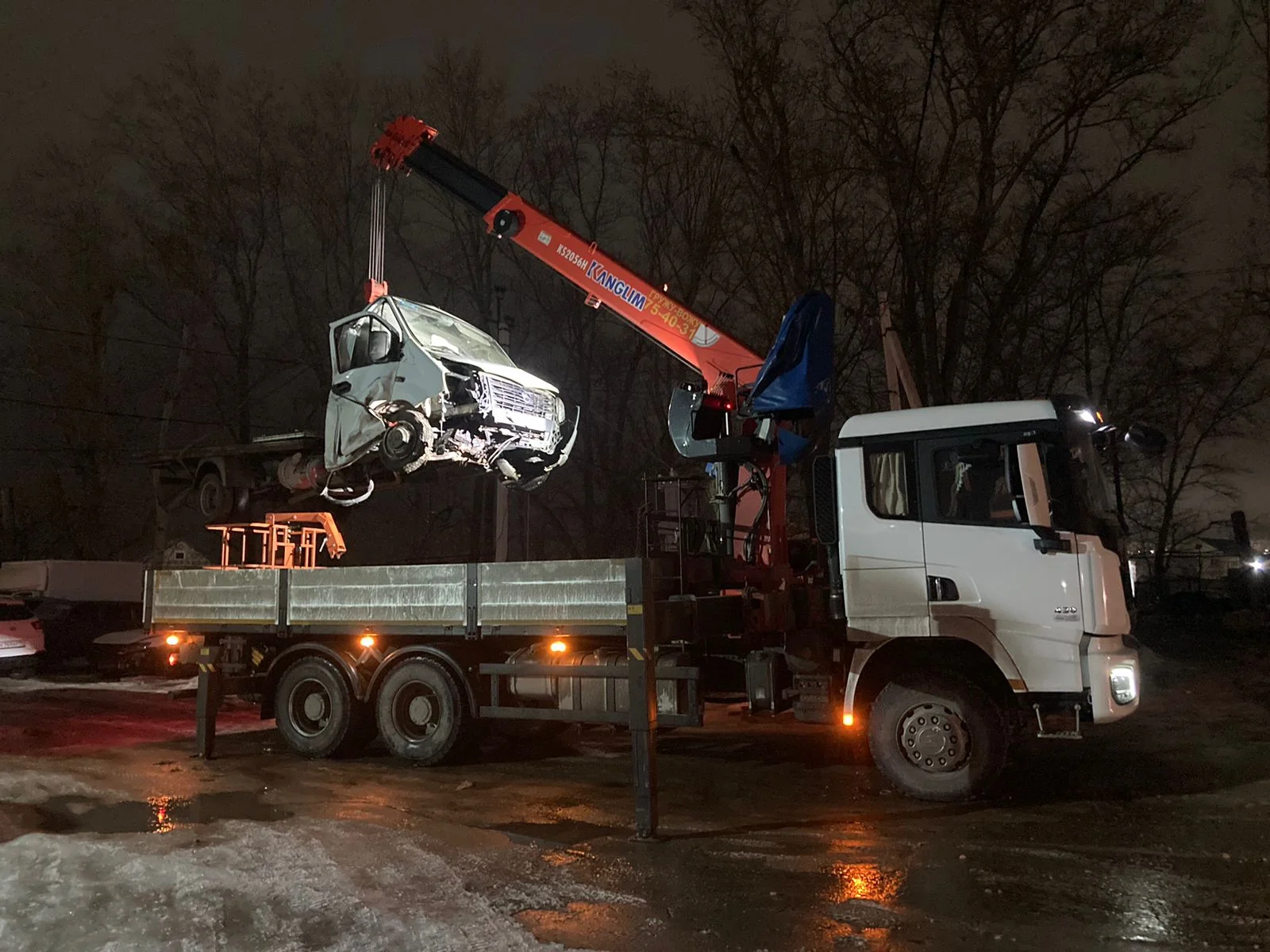 Аренда и услуги манипулятора, стрела 7.5 т, 19 м, борт 15 т, 6.4 м - миниатюра 3