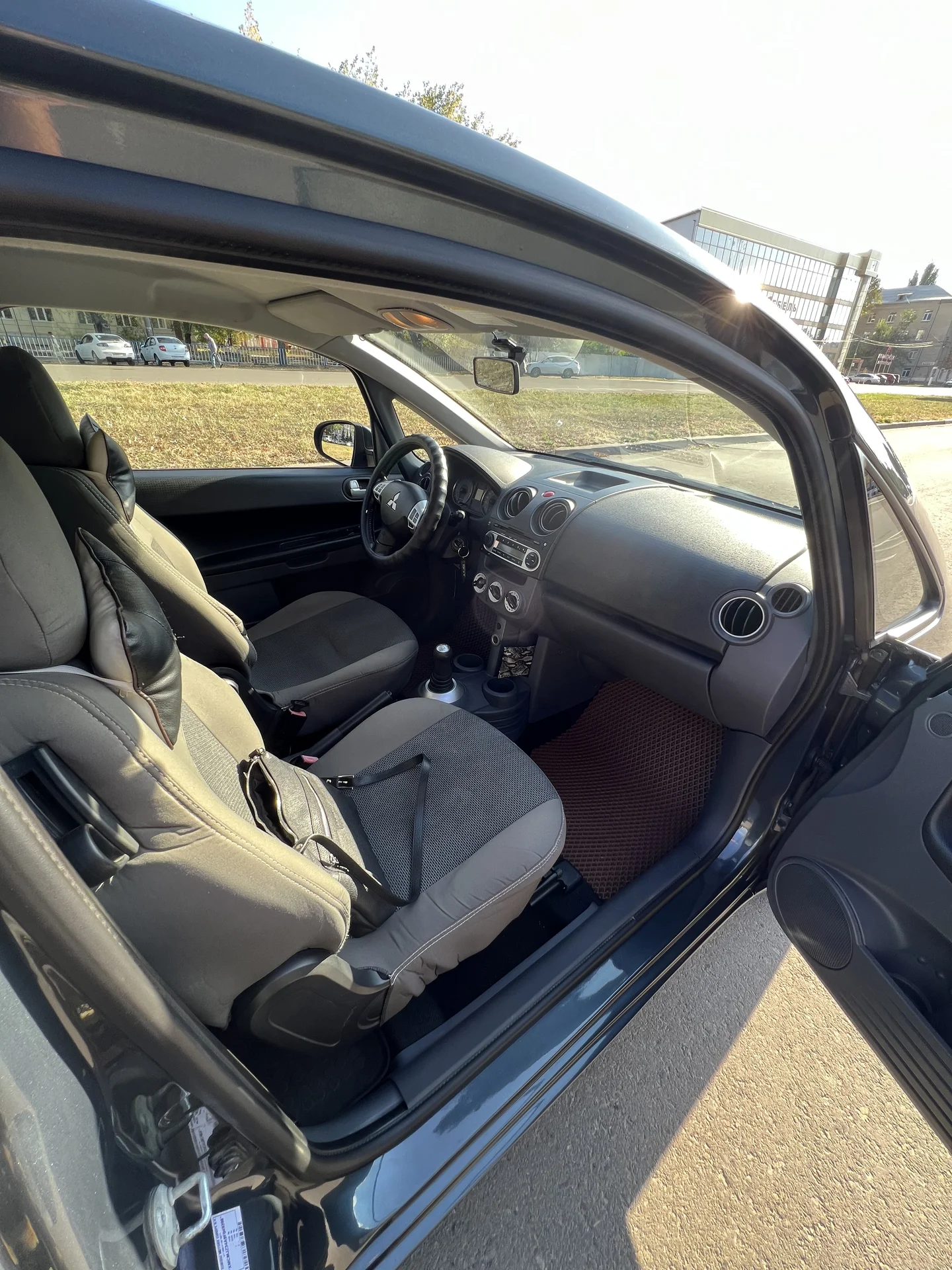 Mitsubishi Colt 2009 - миниатюра 8