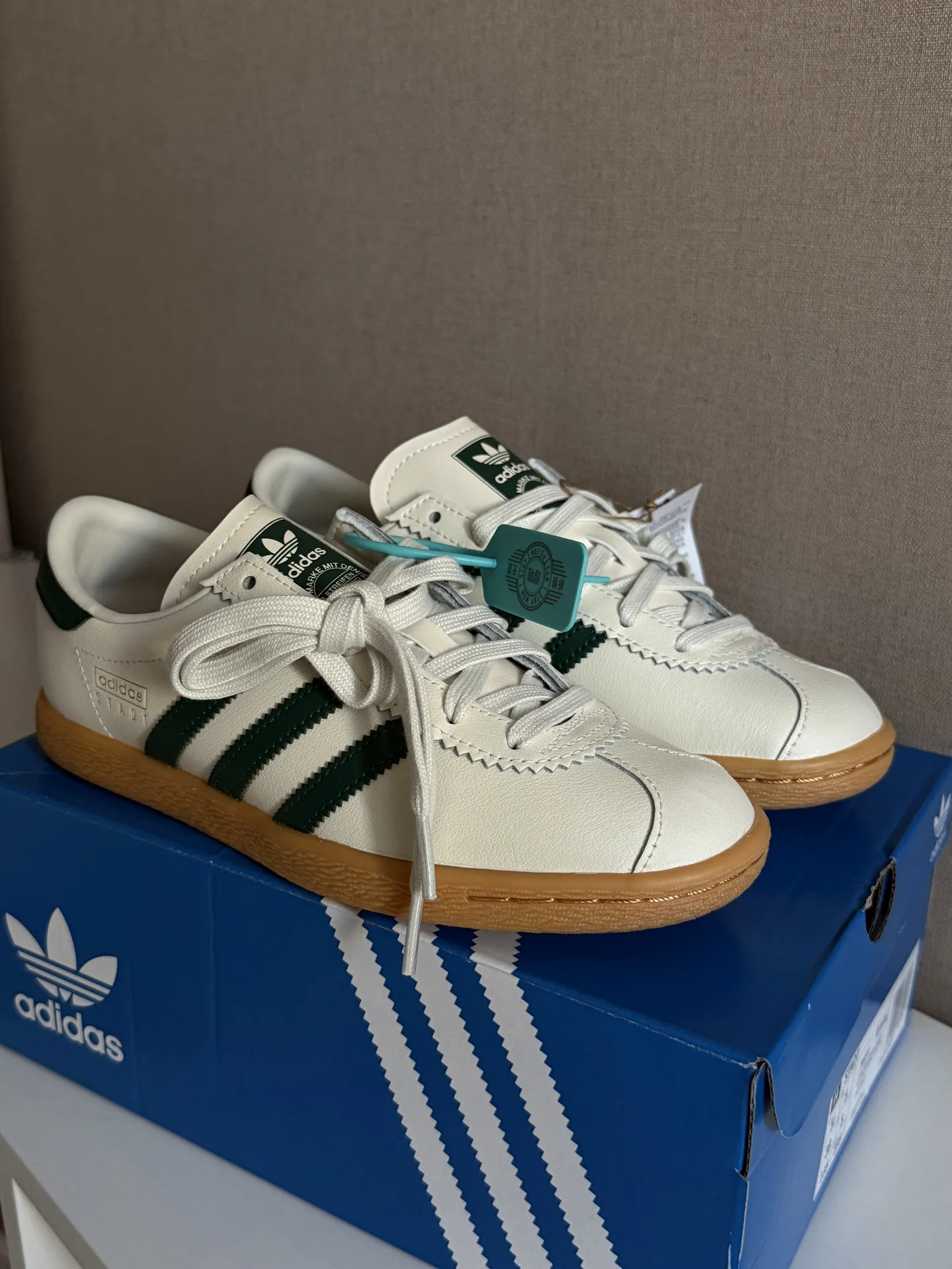 Кроссовки adidas Originals Stadt 23,5 см 37-38 р - миниатюра 2